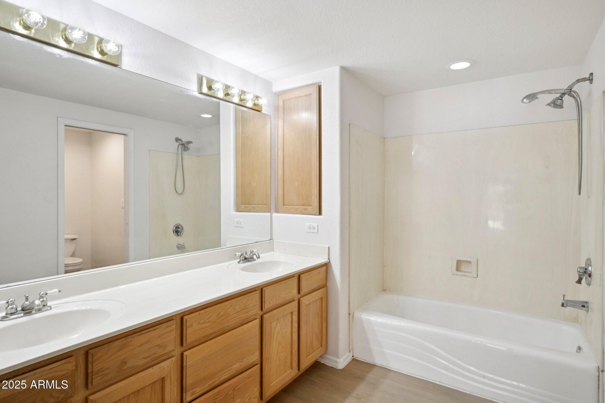 45 E 9TH Place, 31, Mesa Unit: 31