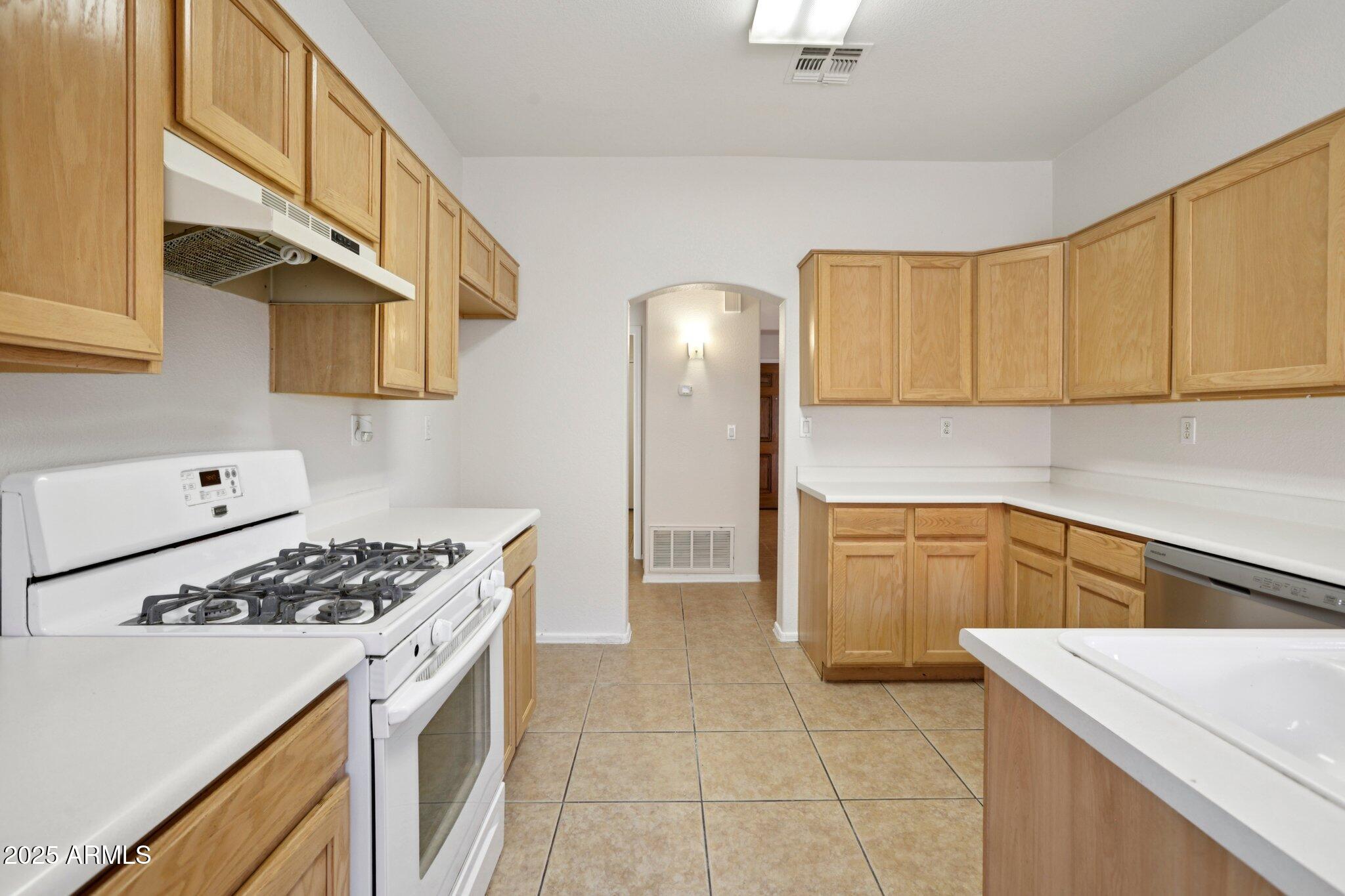 45 E 9TH Place, 31, Mesa Unit: 31