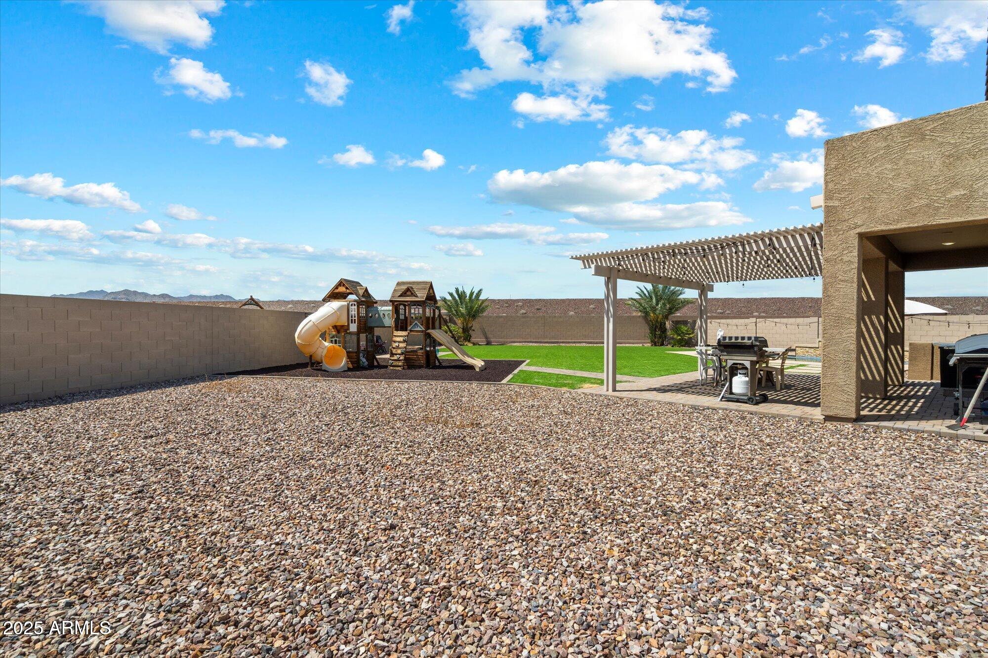 284 N 199TH Drive