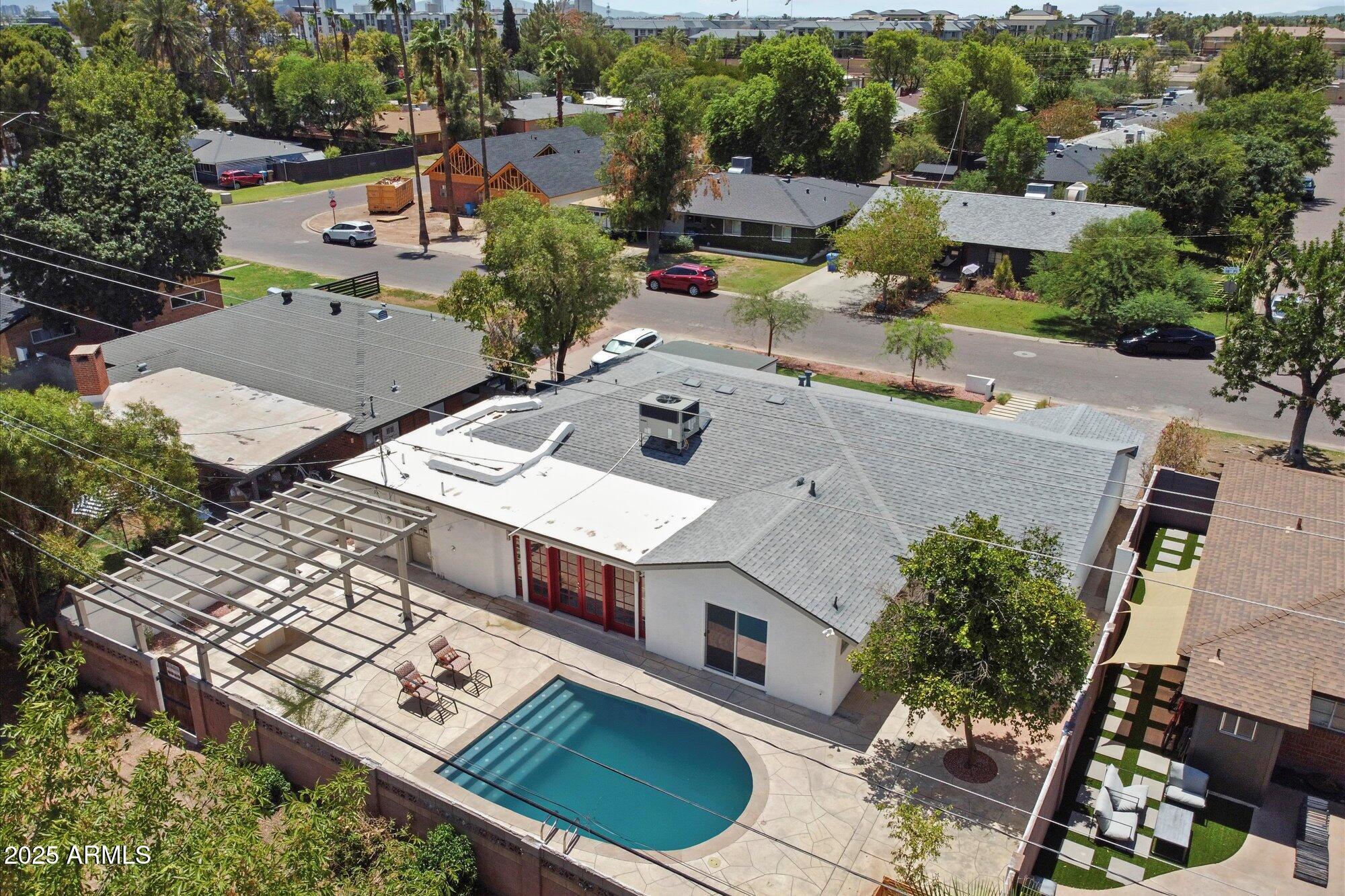 5217 N 18TH Place