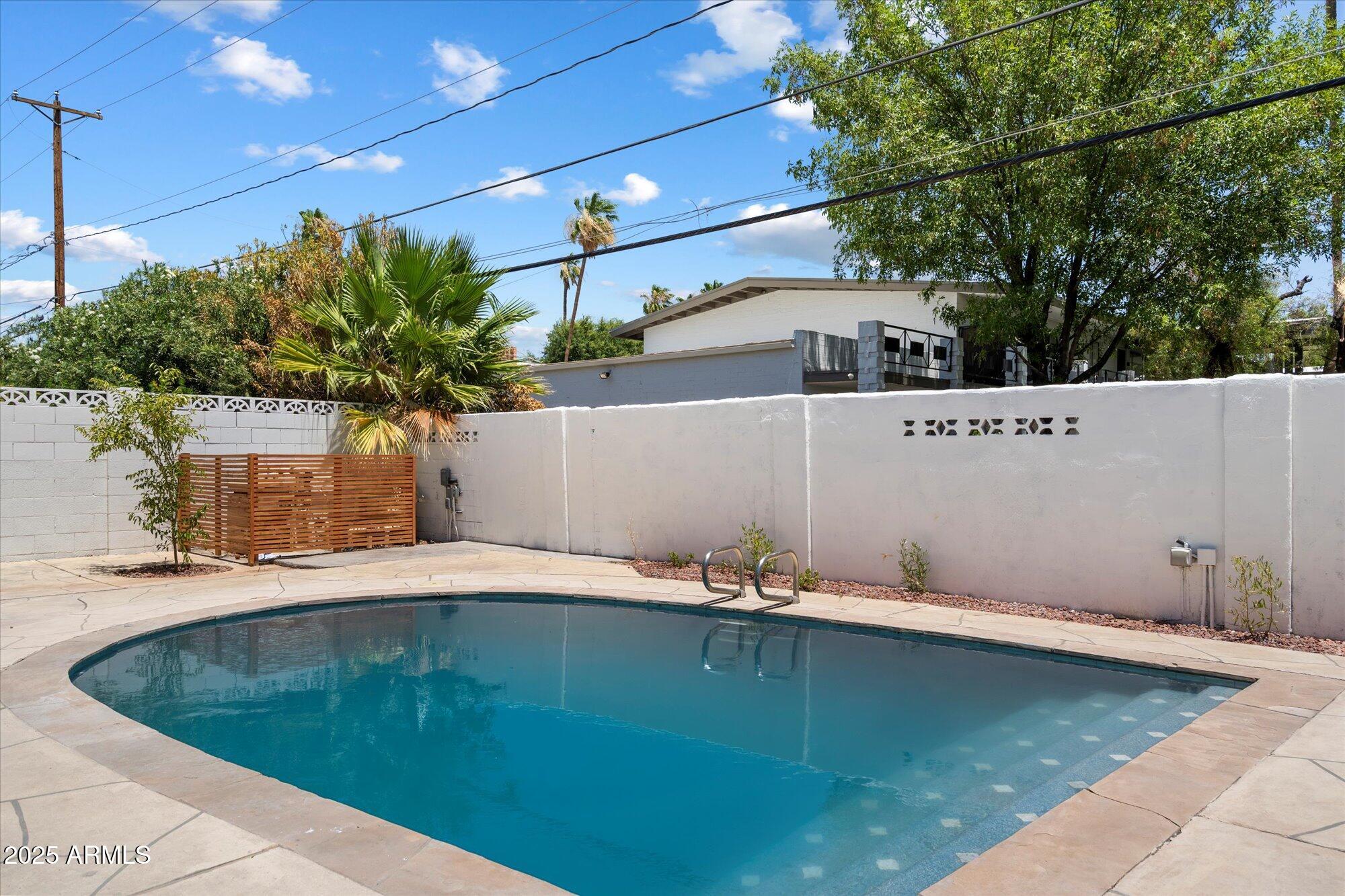 5217 N 18TH Place