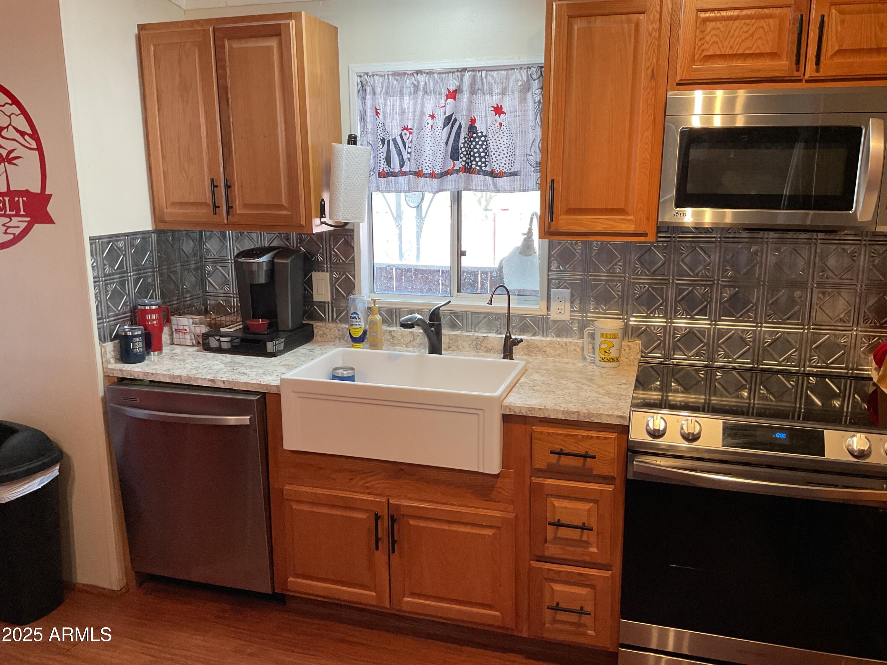 980 E Broadway Avenue, 37