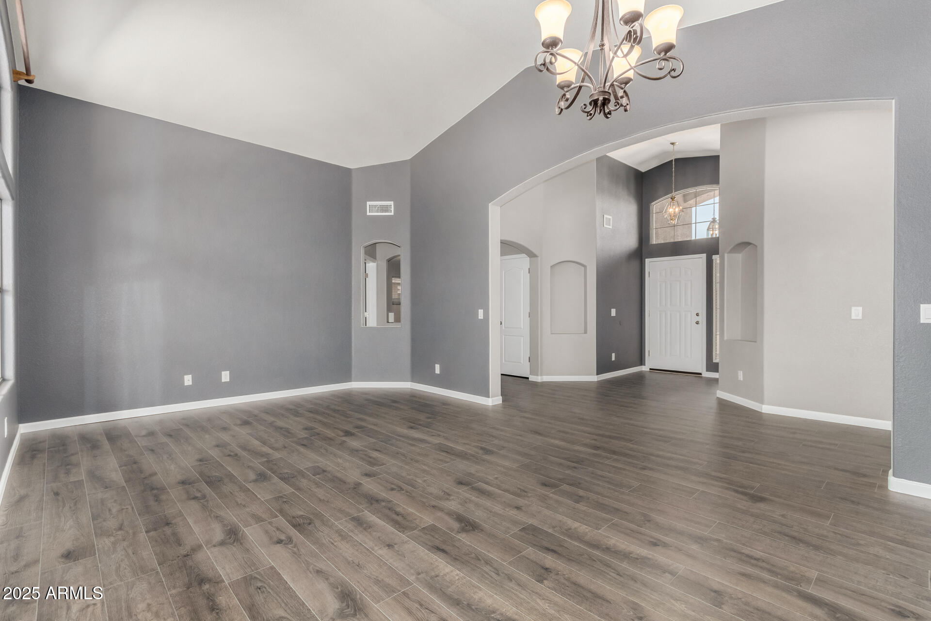 2236 E SARATOGA Street