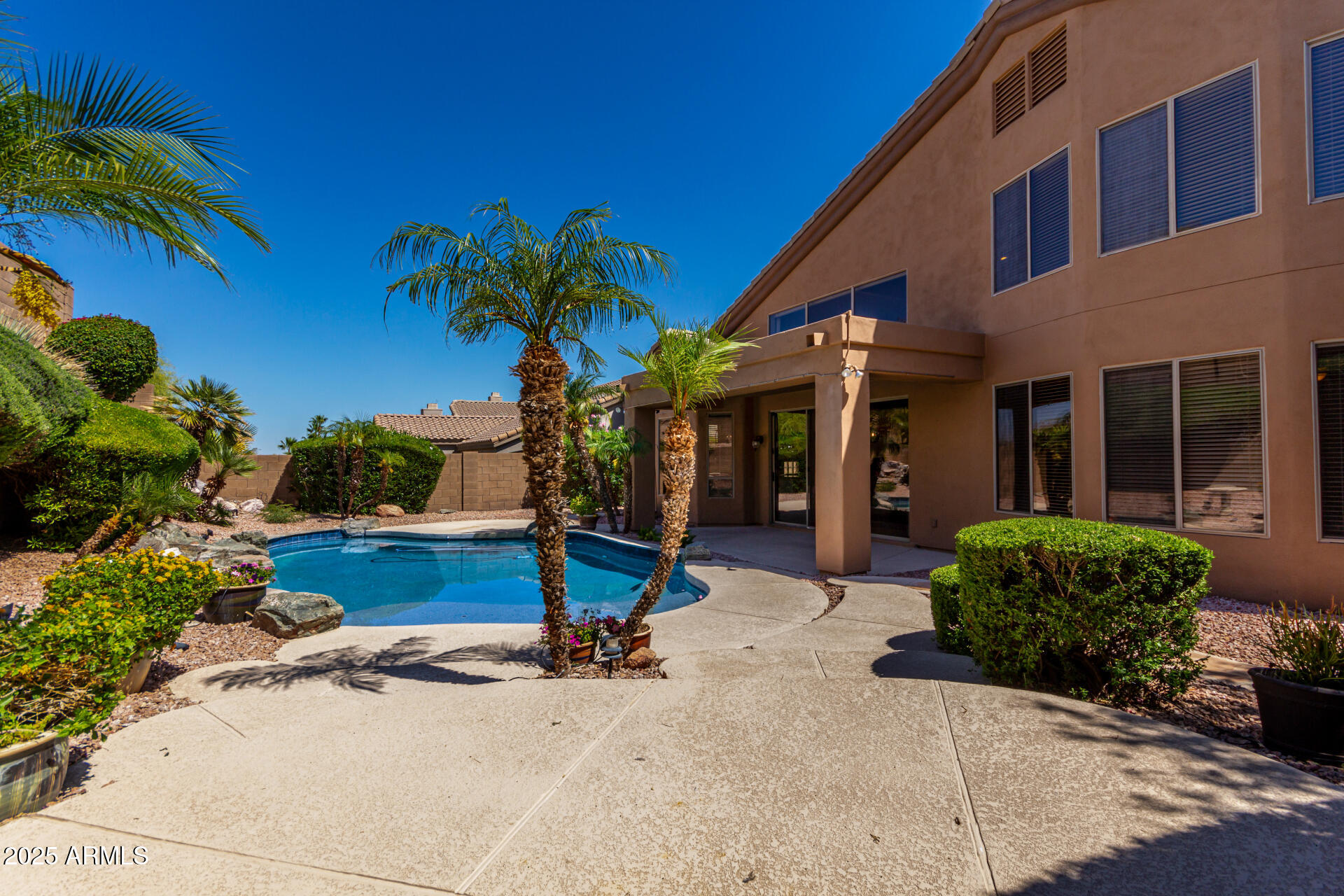 408 E SILVERWOOD Drive