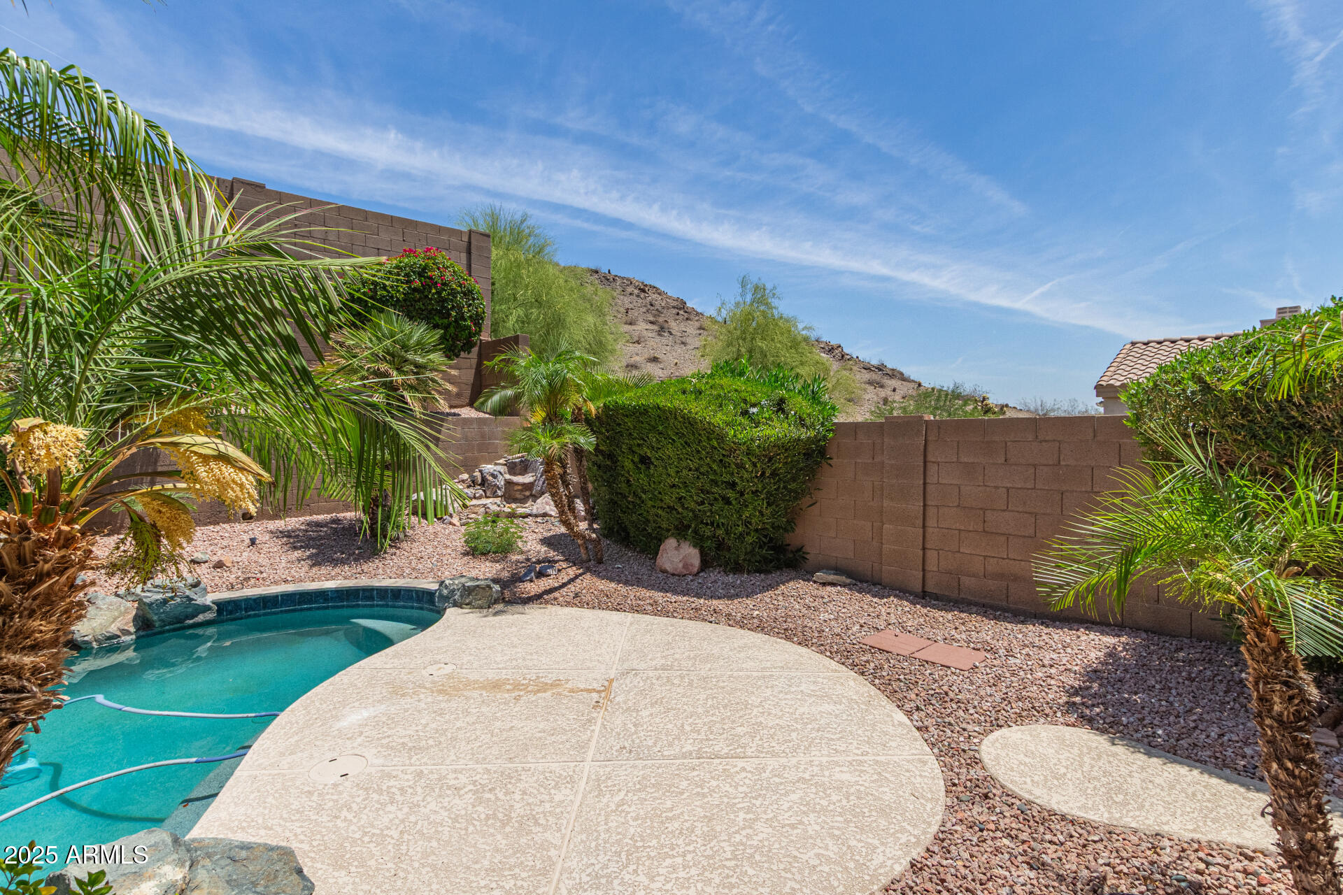 408 E SILVERWOOD Drive