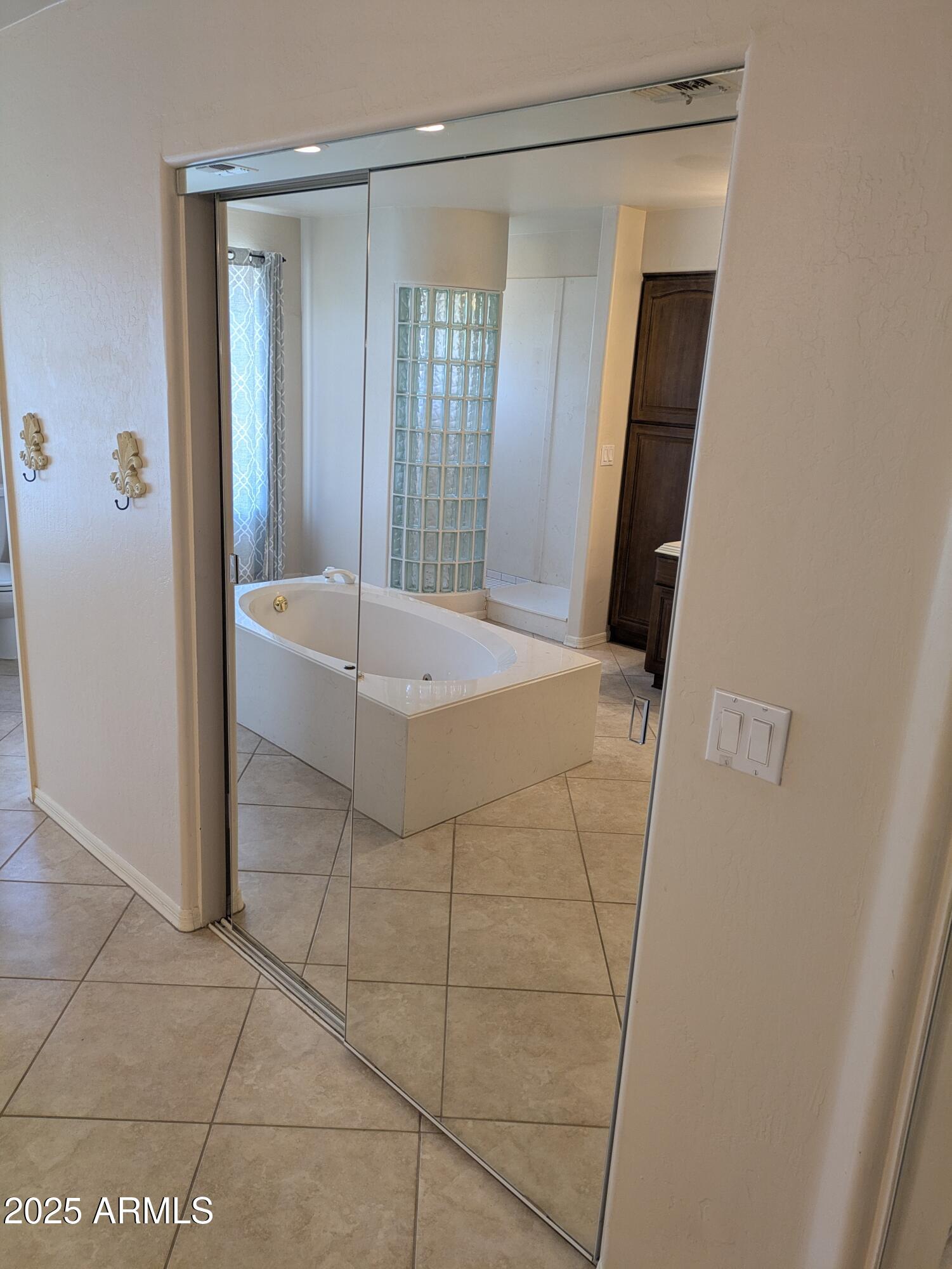 1548 E ESTRID Avenue