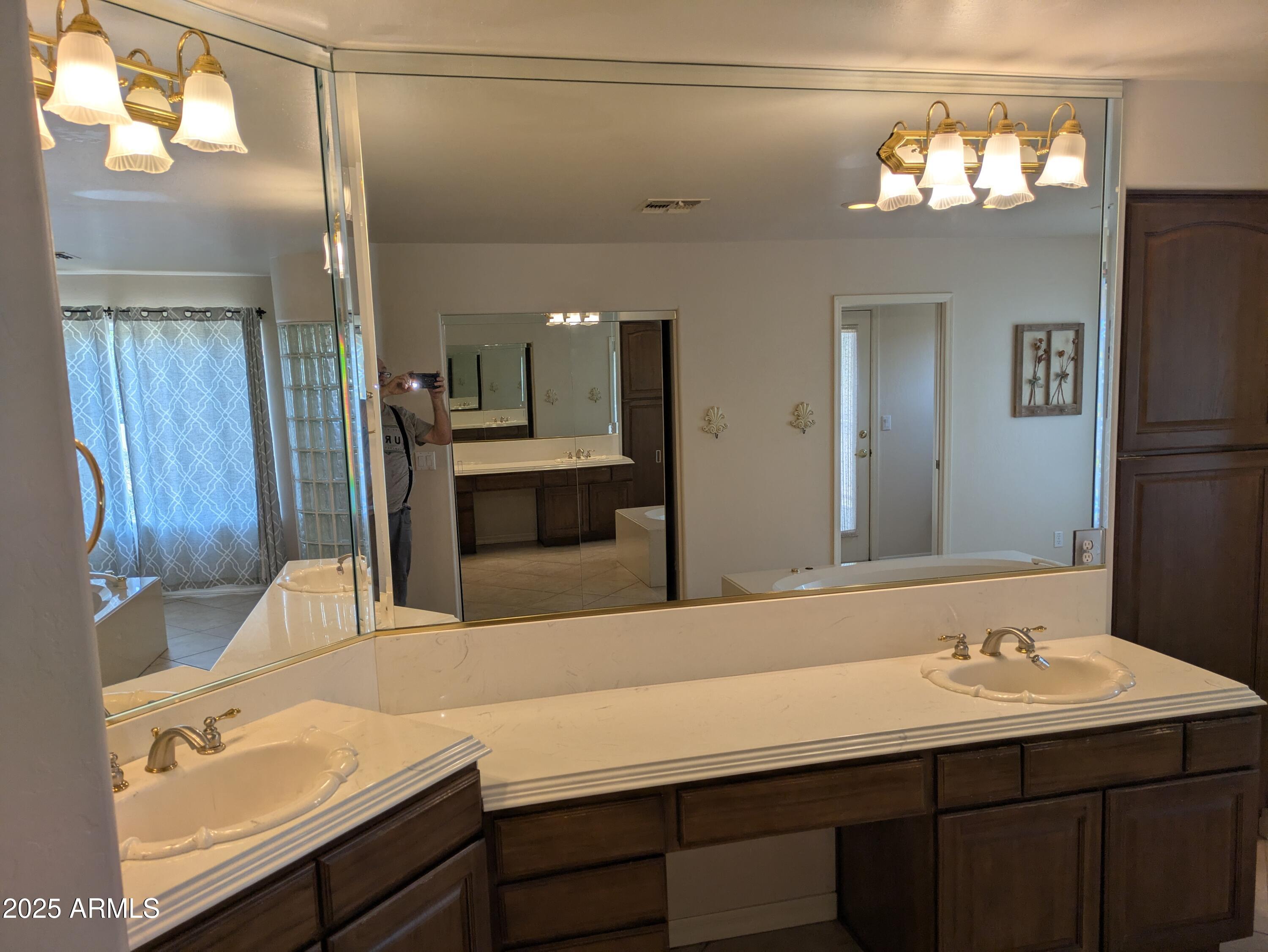 1548 E ESTRID Avenue