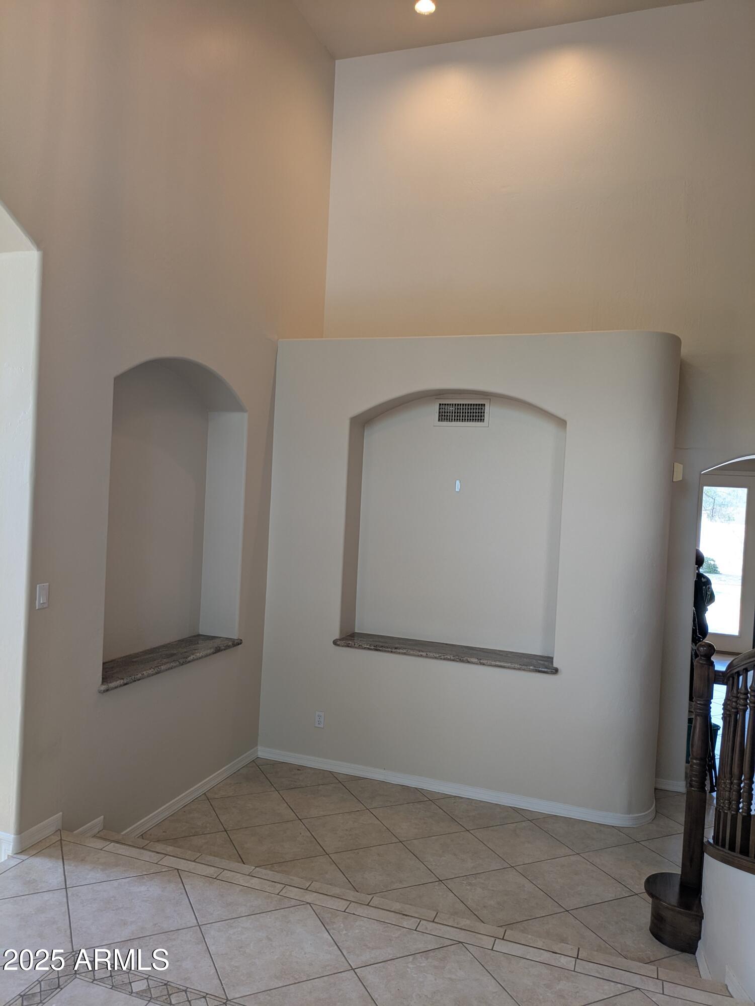 1548 E ESTRID Avenue