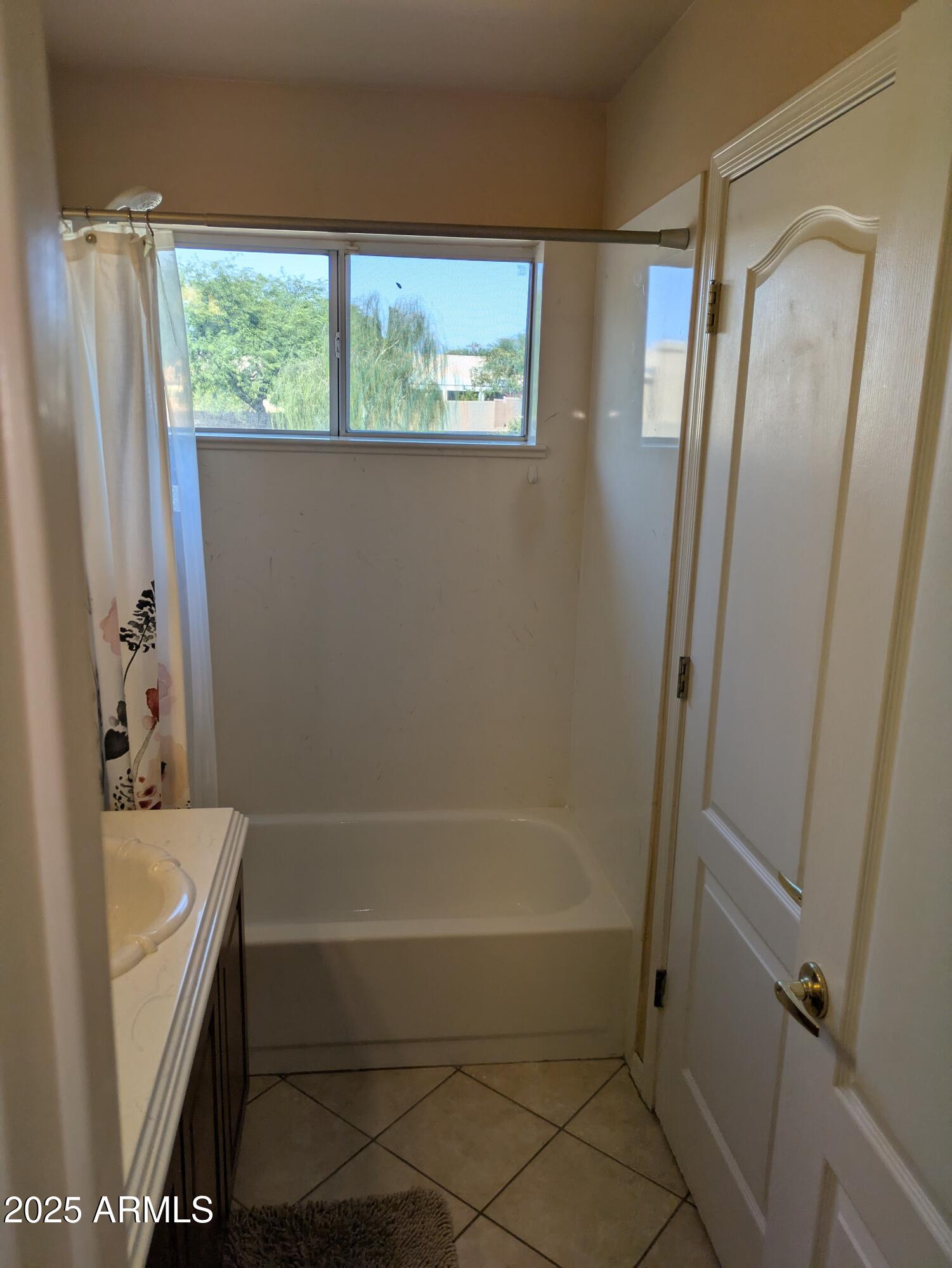 1548 E ESTRID Avenue