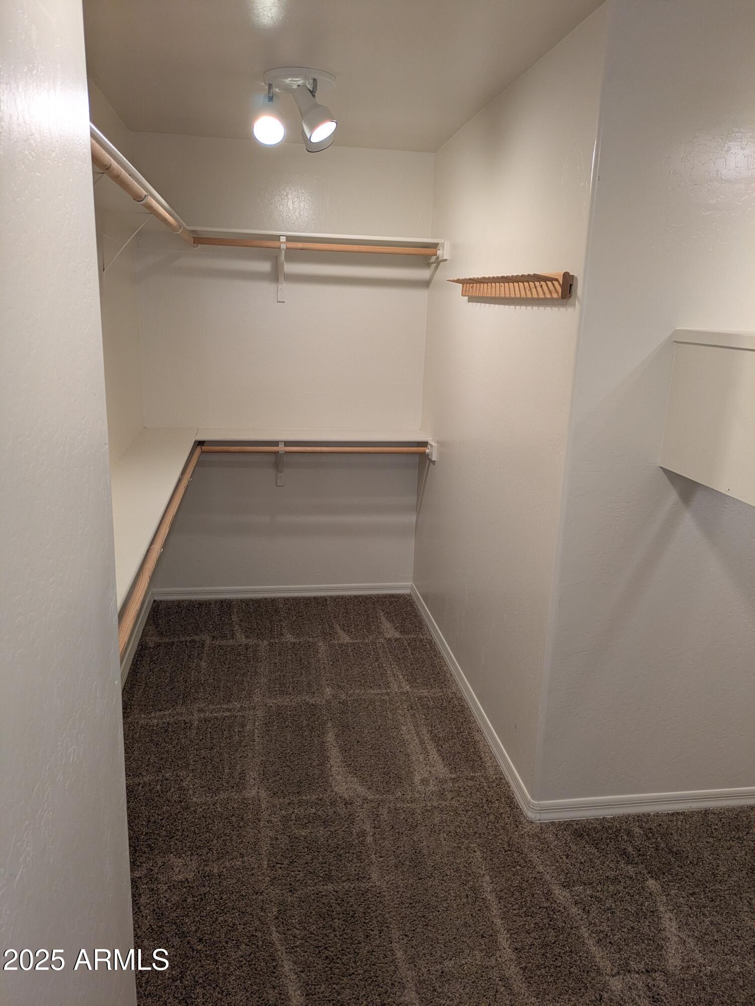 1548 E ESTRID Avenue