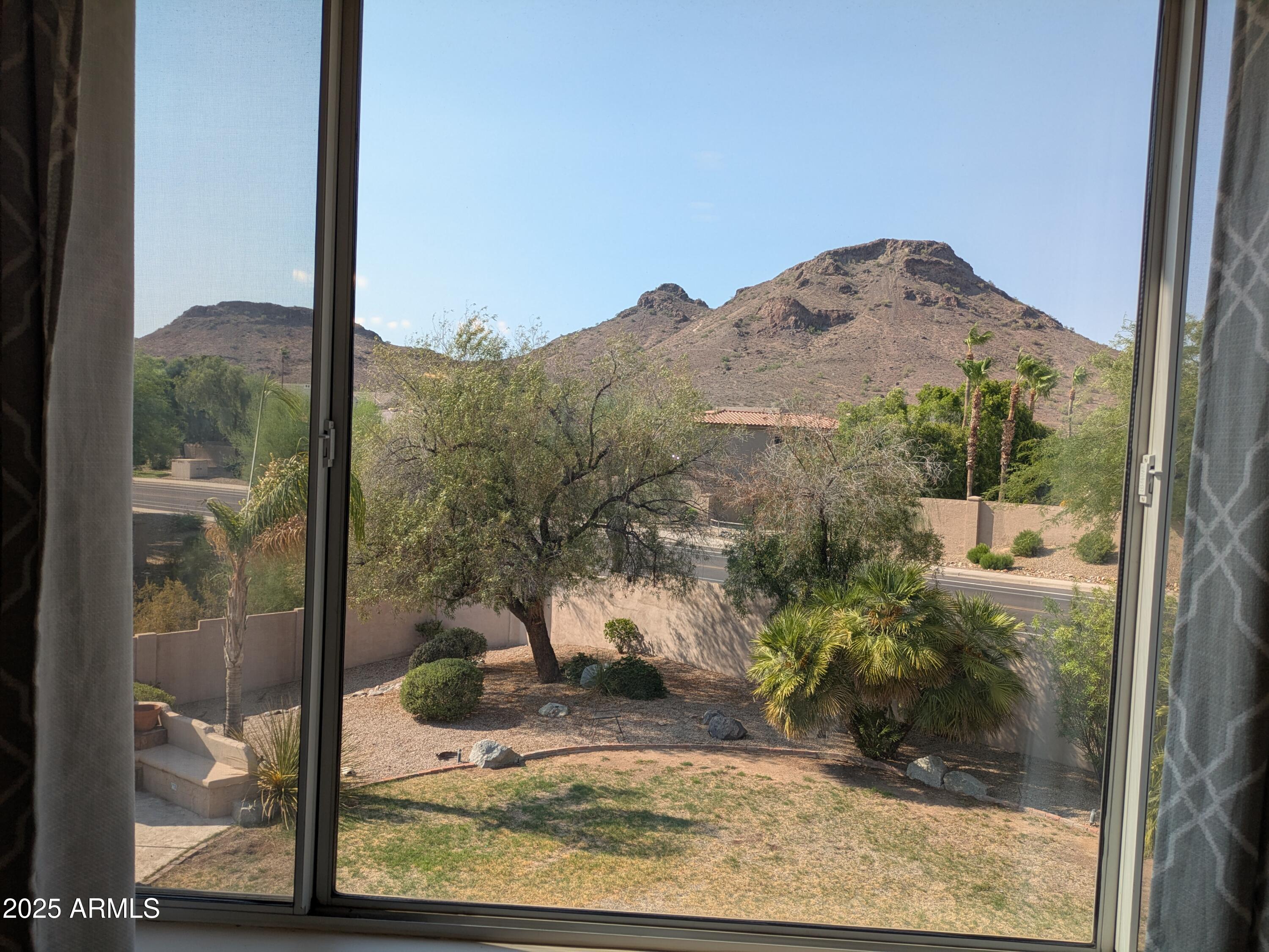 1548 E ESTRID Avenue