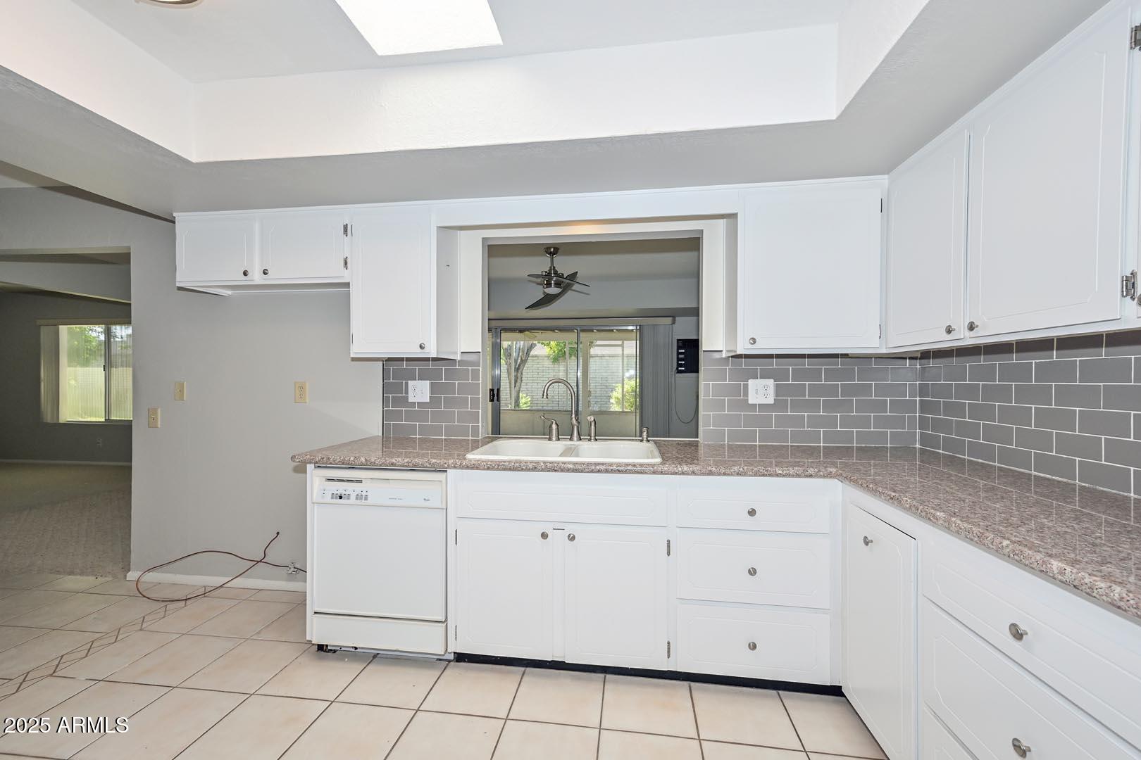 15205 N DESERT ROSE Drive