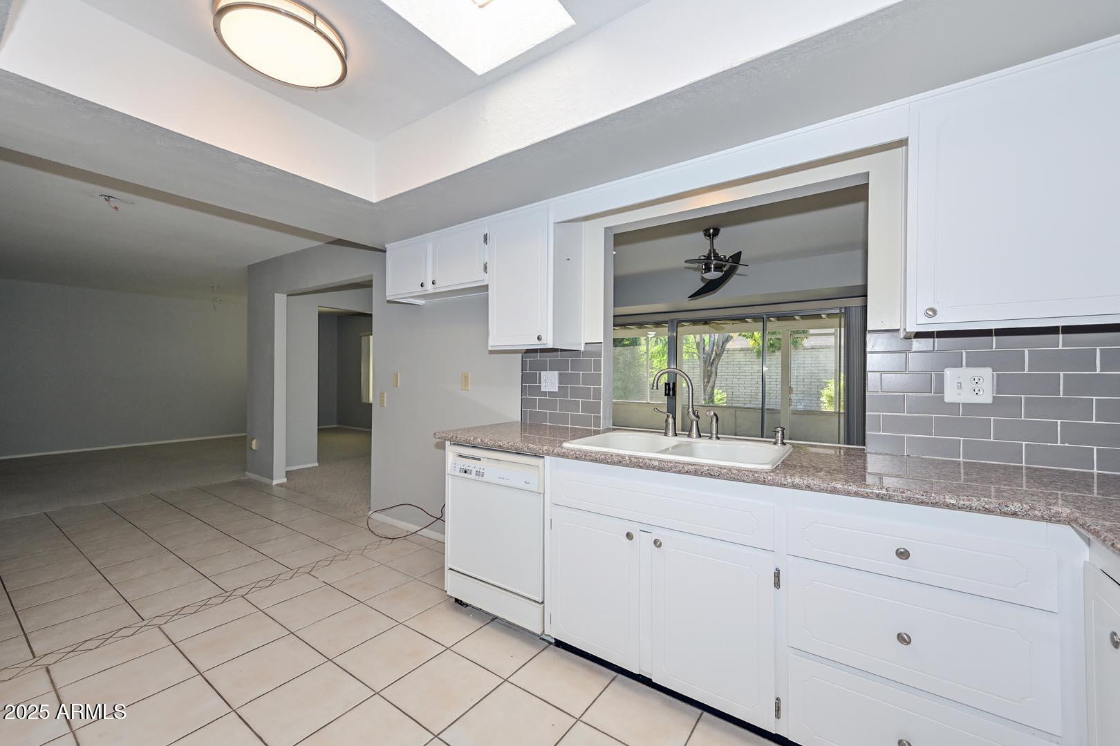 15205 N DESERT ROSE Drive