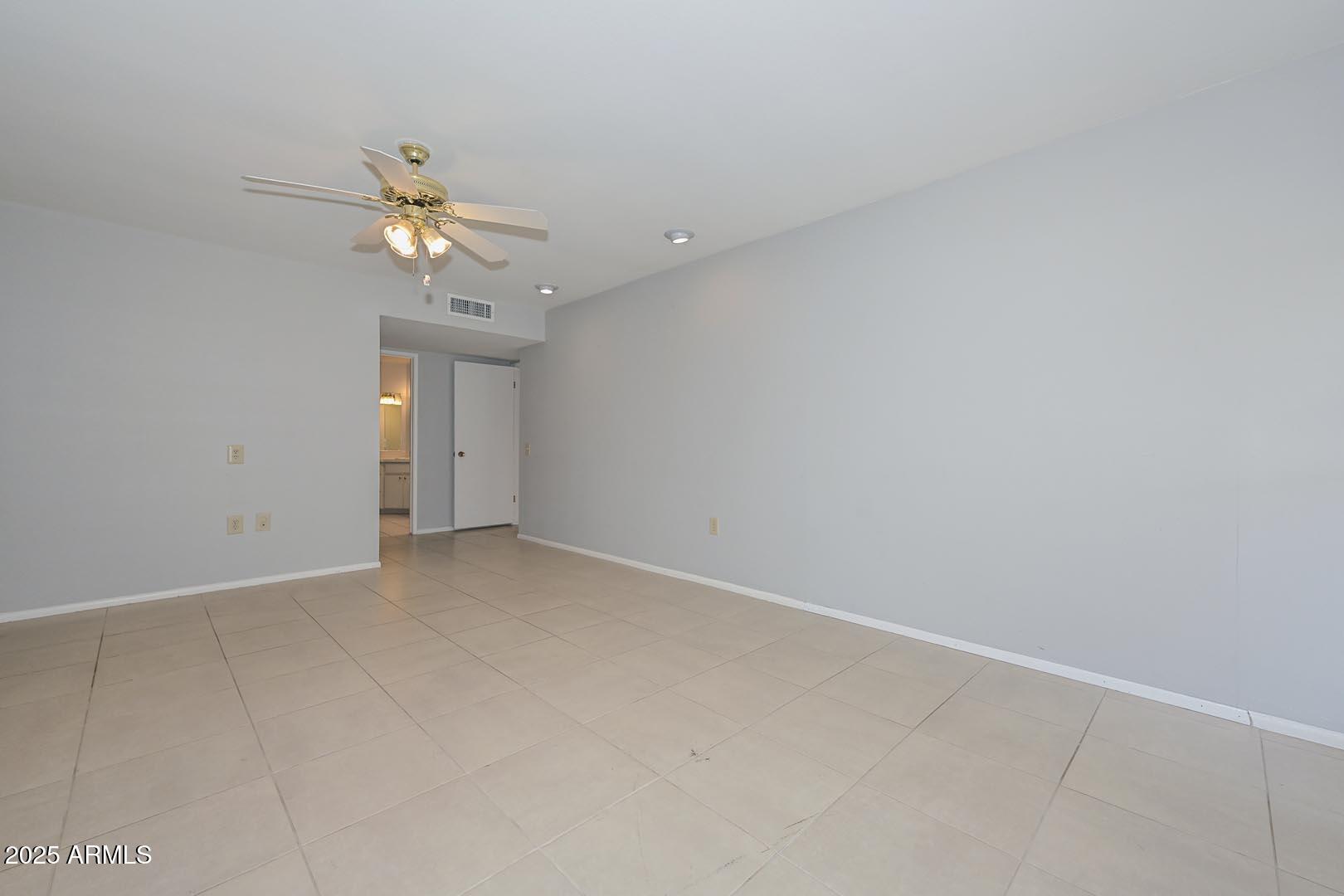 15205 N DESERT ROSE Drive