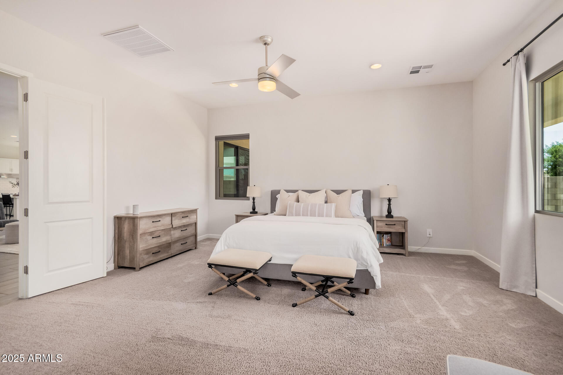 1138 E LA FORTUNA Court
