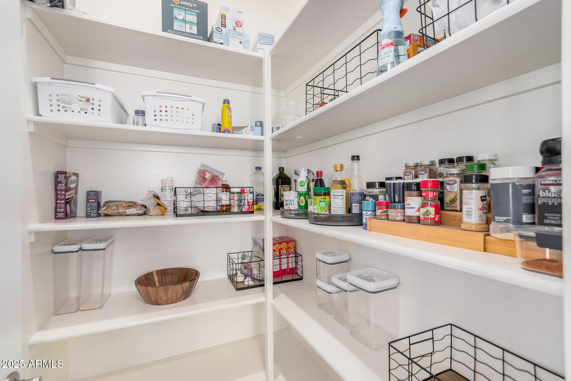 1138 E LA FORTUNA Court