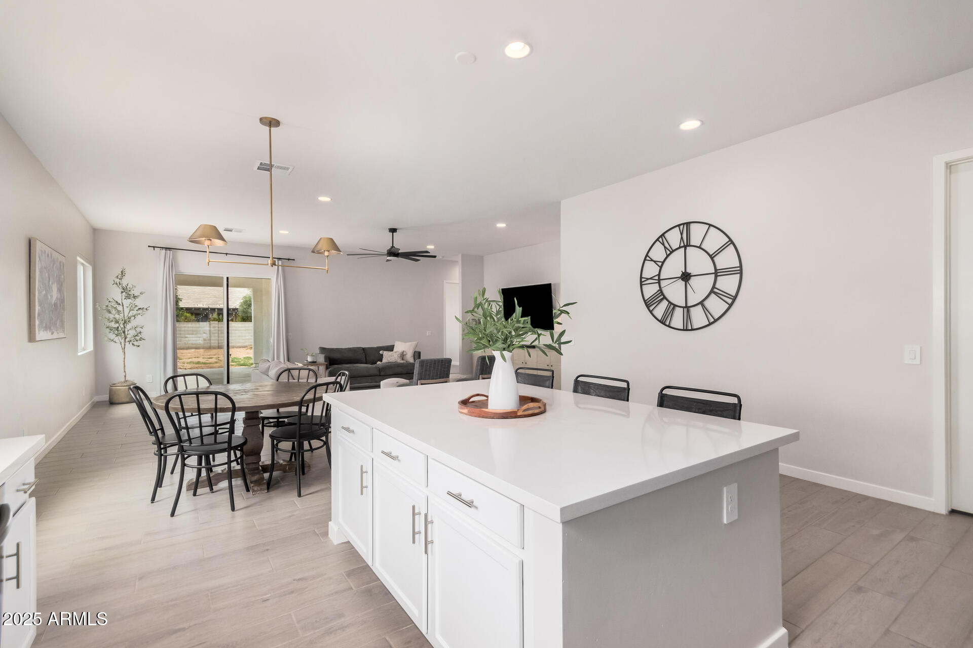 1138 E LA FORTUNA Court
