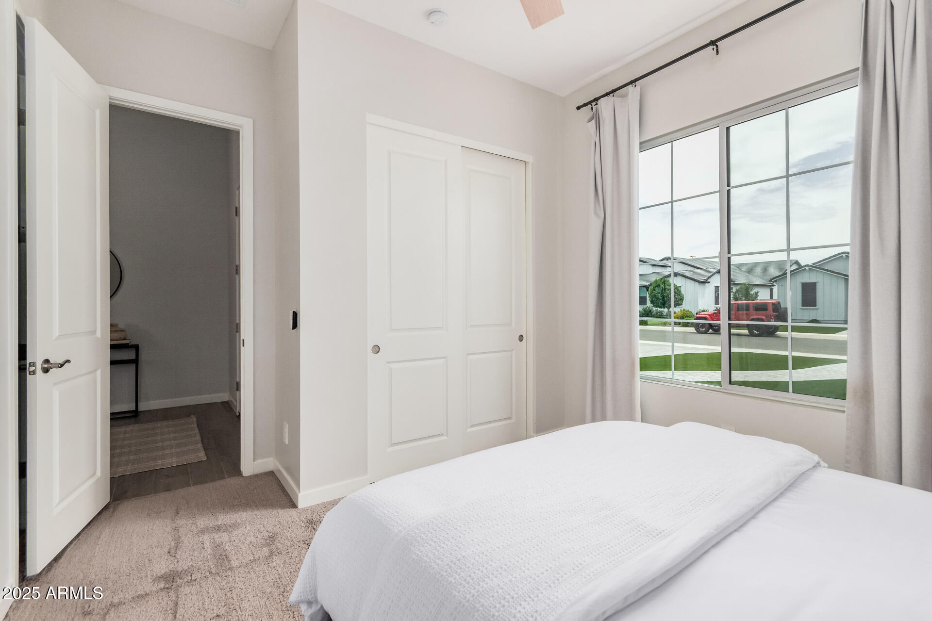 1138 E LA FORTUNA Court