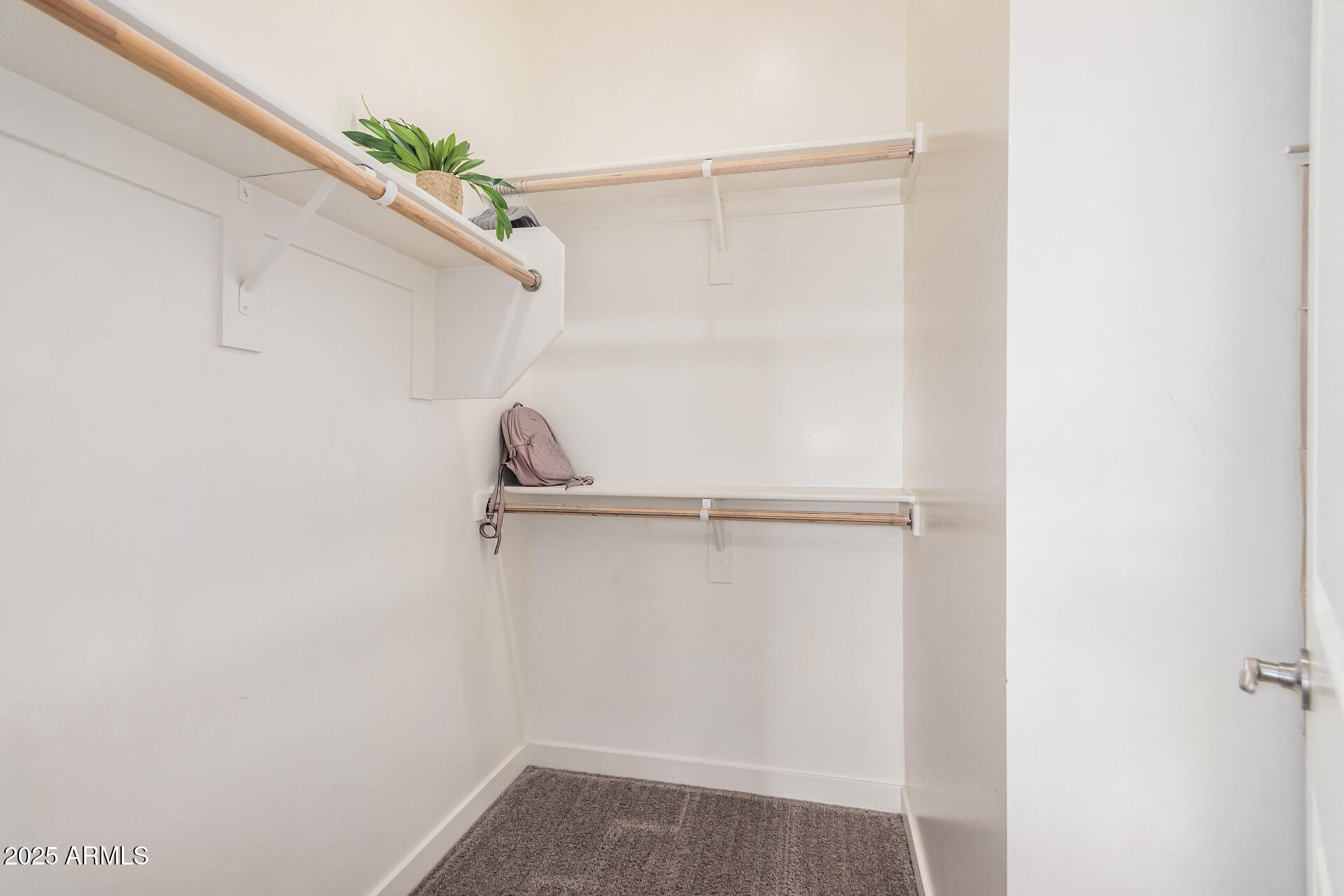 1138 E LA FORTUNA Court