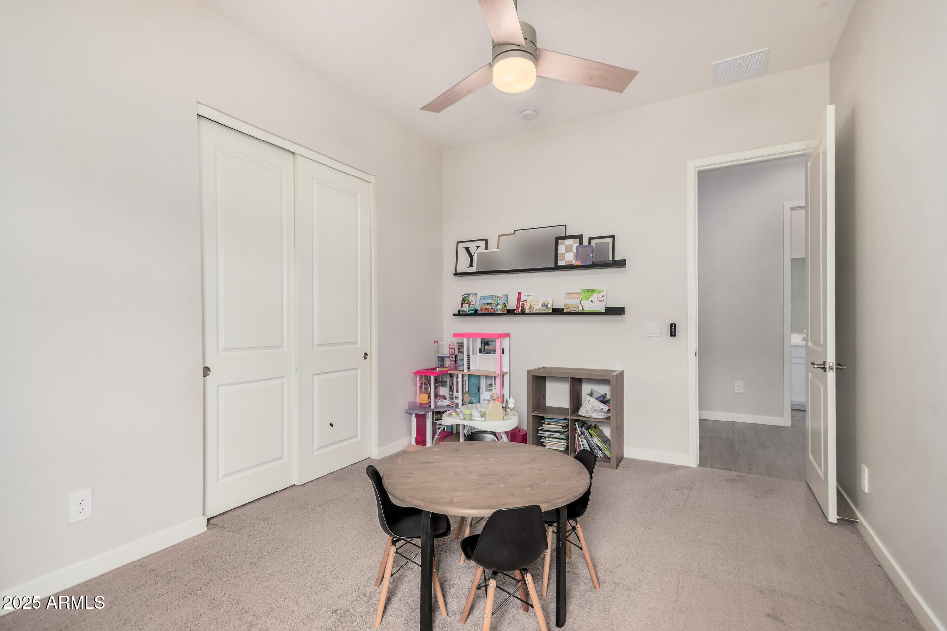 1138 E LA FORTUNA Court