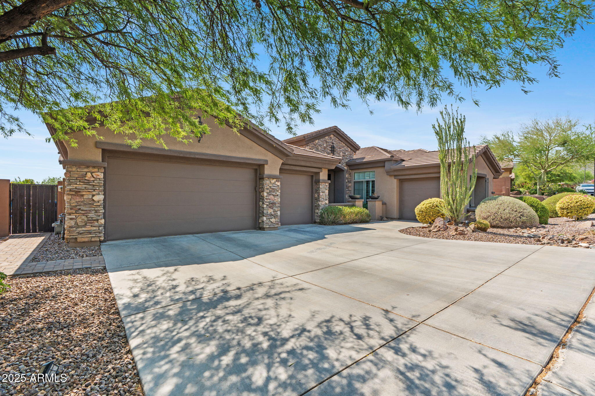 41622 N RIVER BEND Road