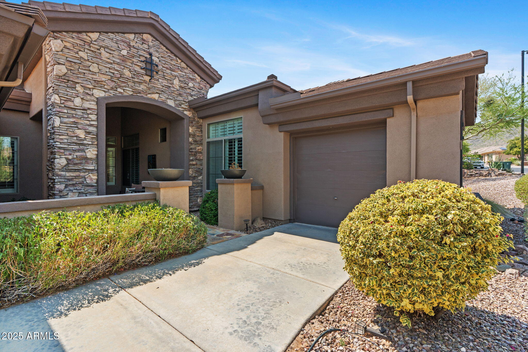 41622 N RIVER BEND Road