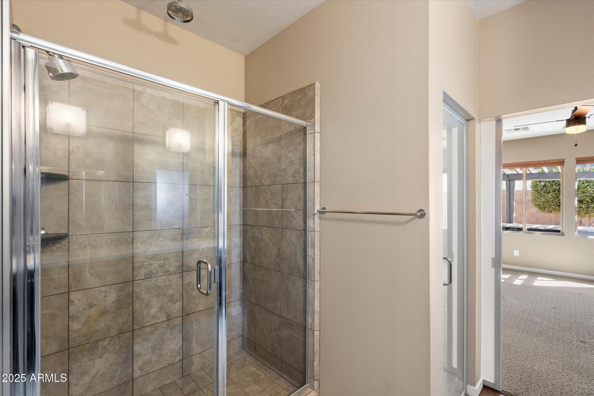 3553 E RAVENSWOOD Drive