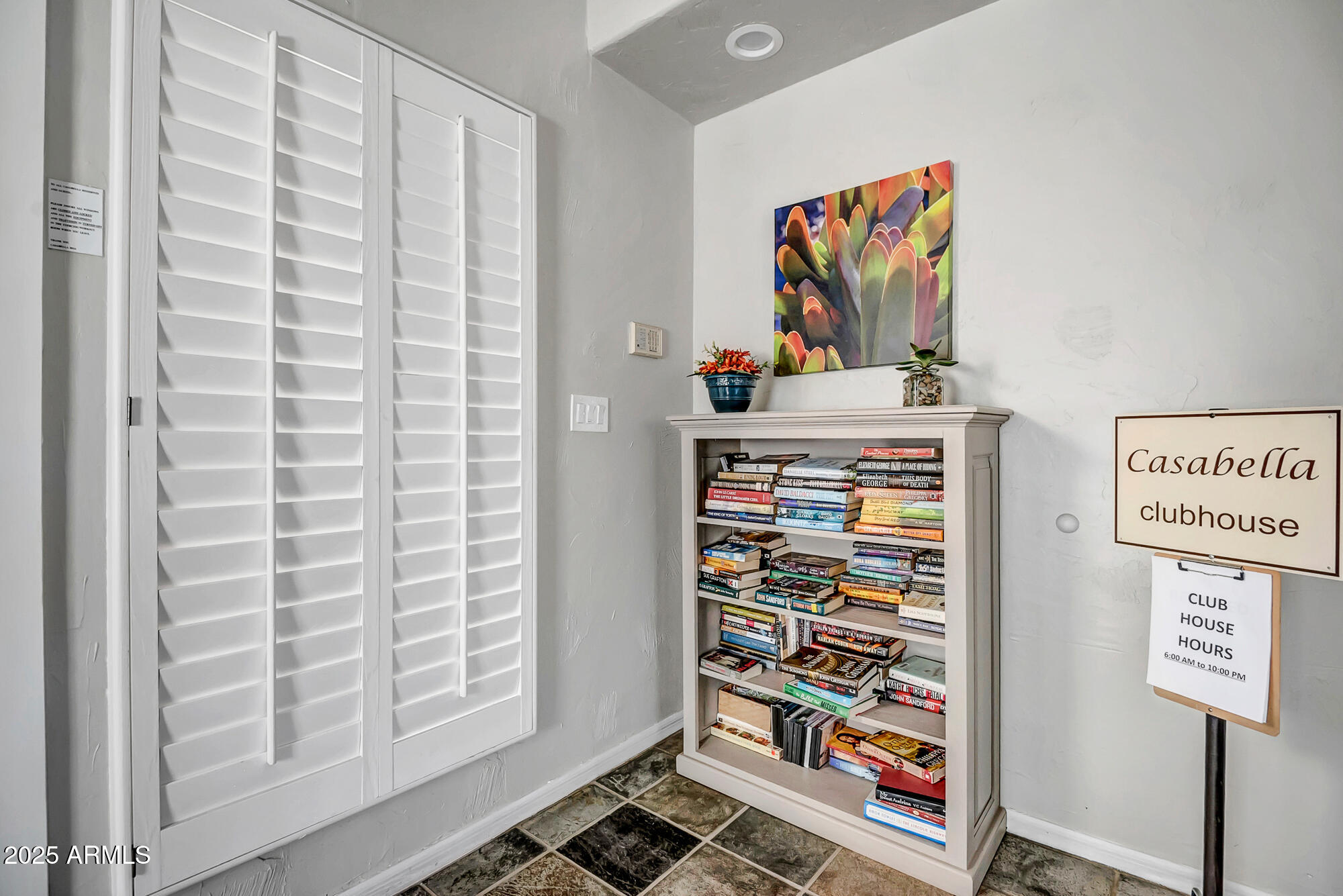 10101 N ARABIAN Trail, 1005