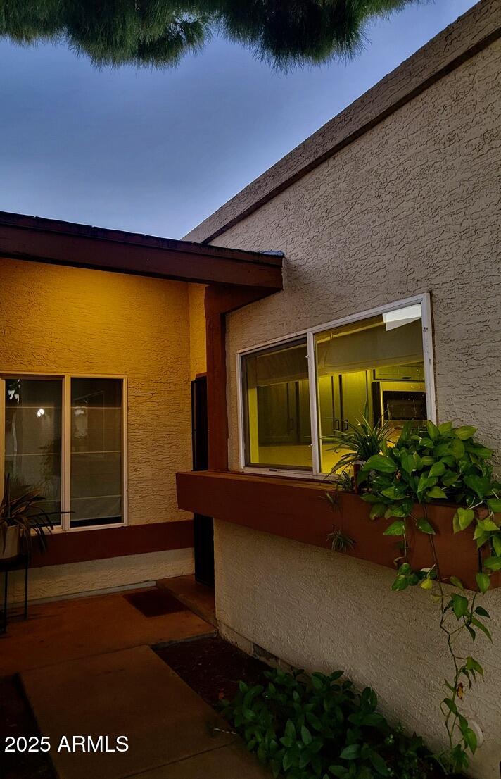 2511 W PERSHING Avenue