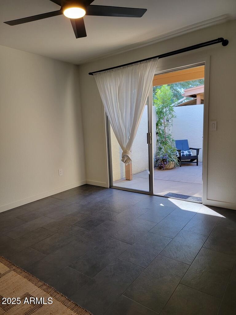 2511 W PERSHING Avenue