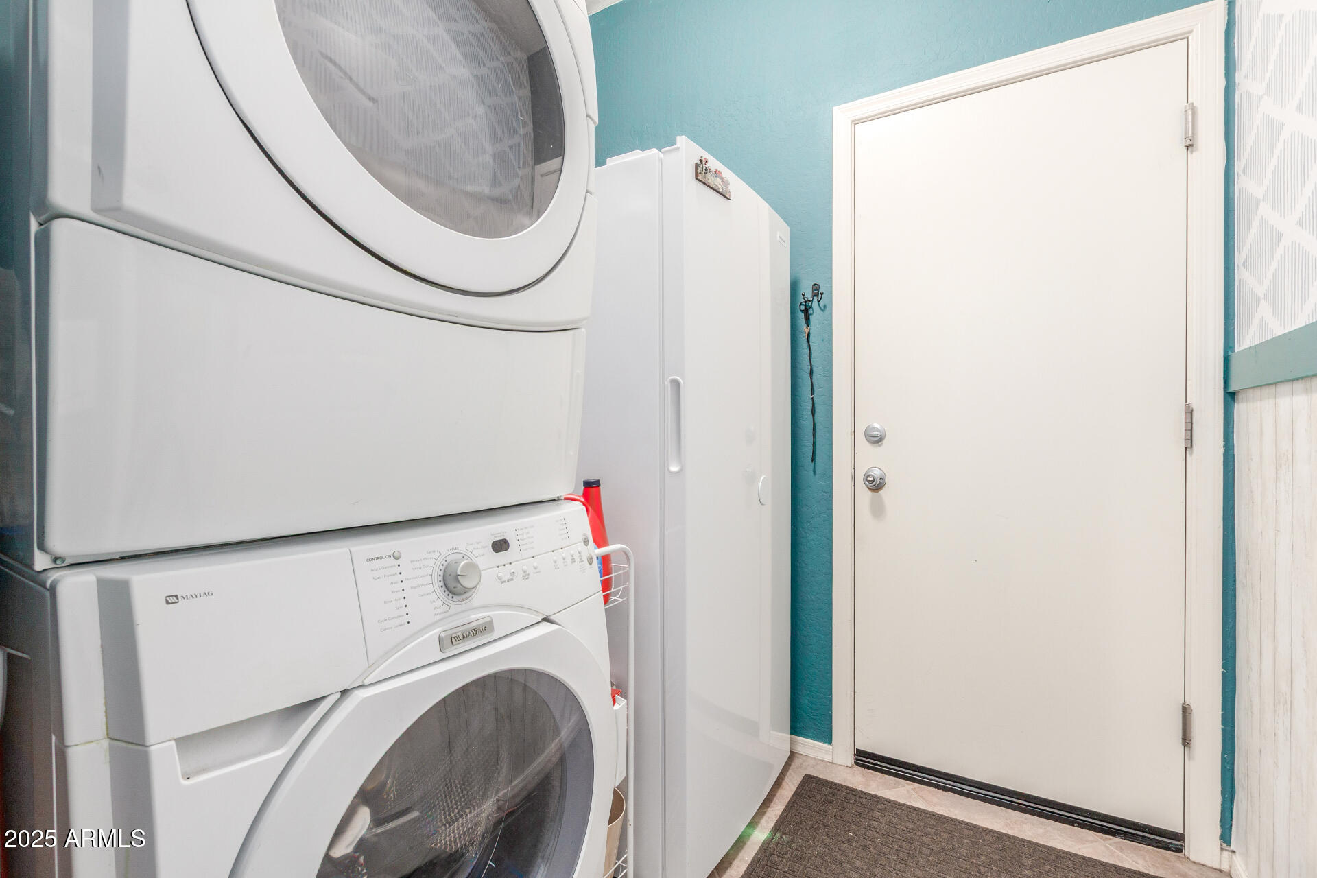 11310 W HOLLY Street