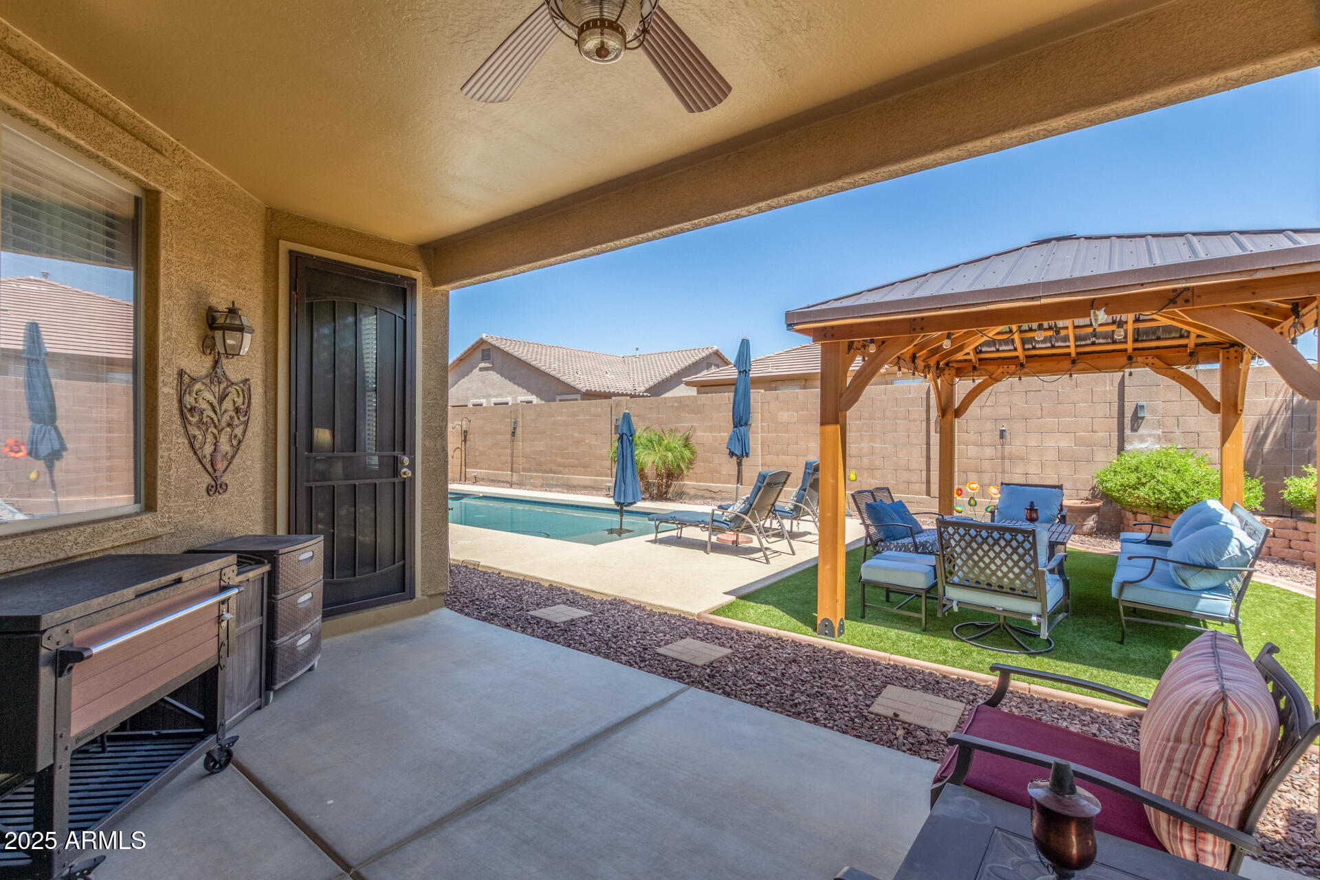 11310 W HOLLY Street