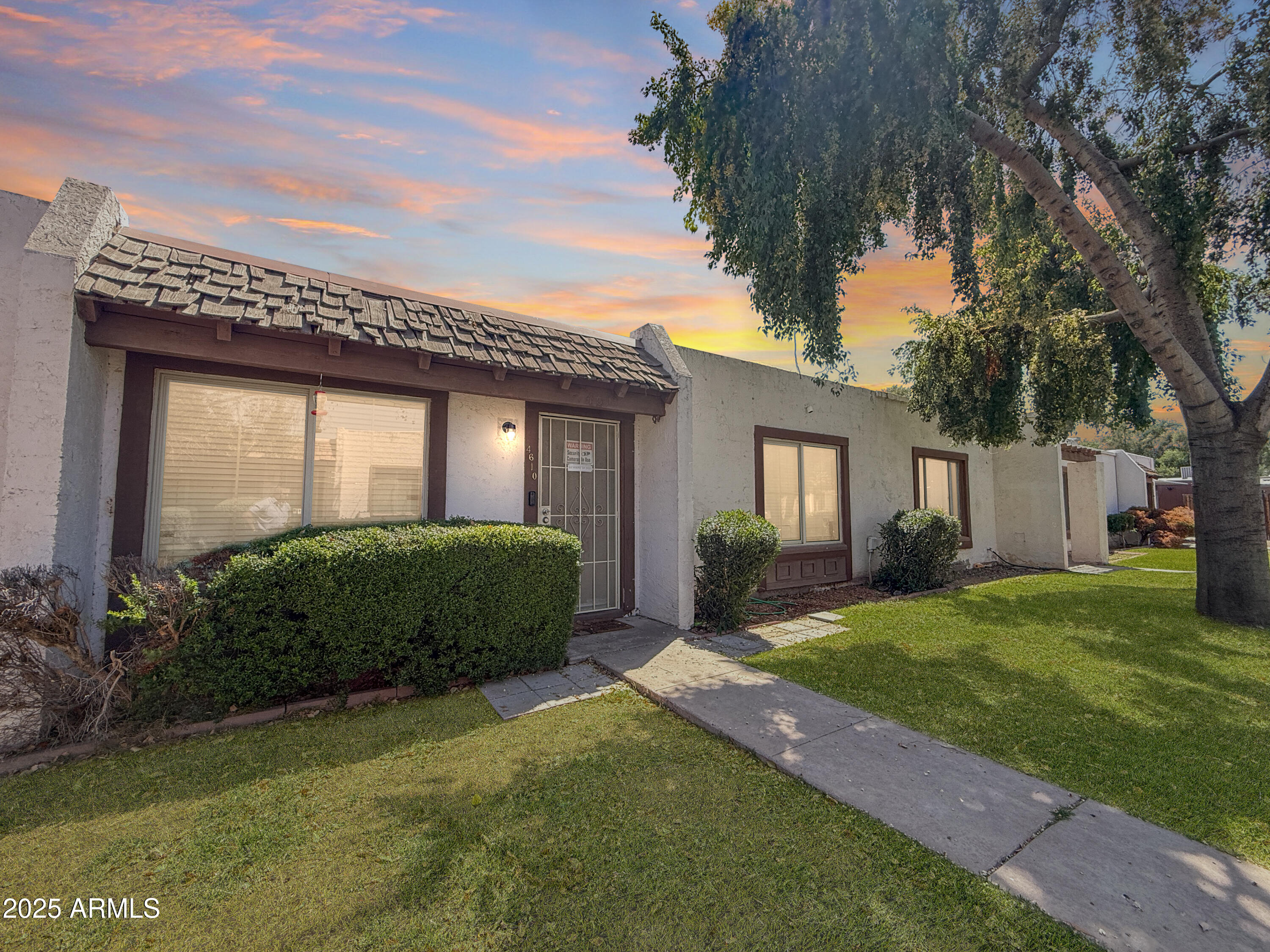 4610 W DESERT CREST Drive