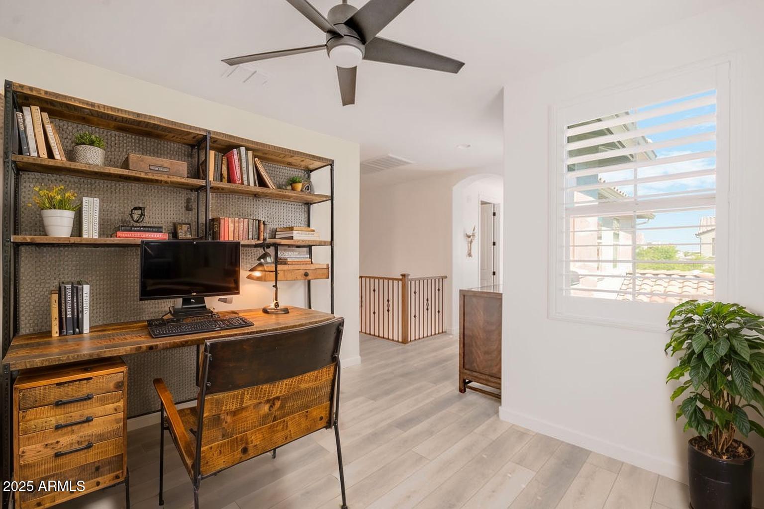 3923 E GALVESTON Street