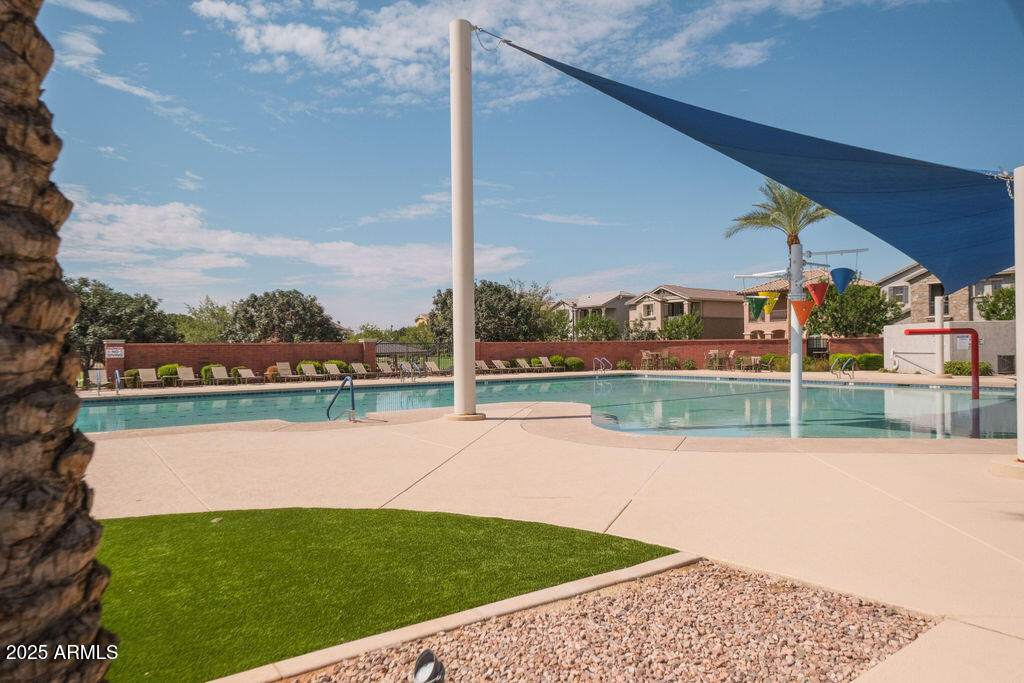 3923 E GALVESTON Street