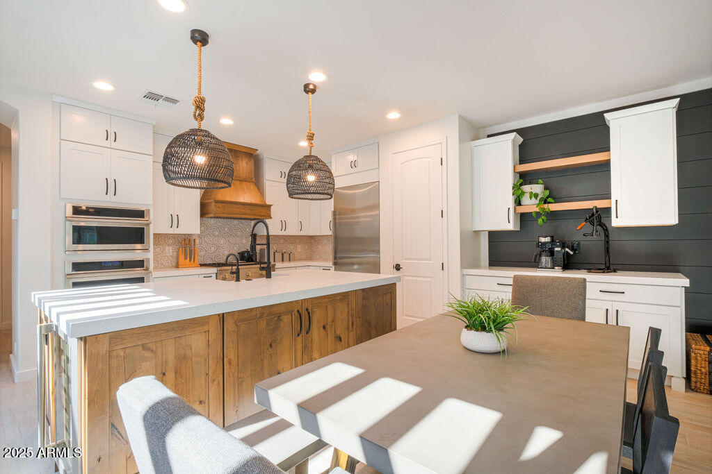 3923 E GALVESTON Street