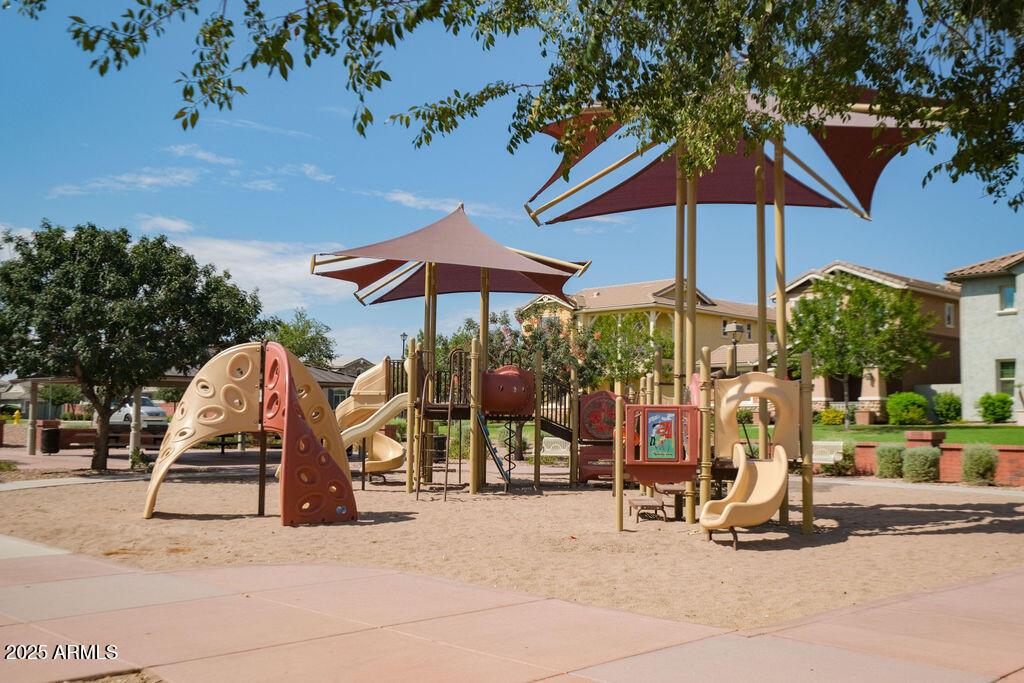 3923 E GALVESTON Street