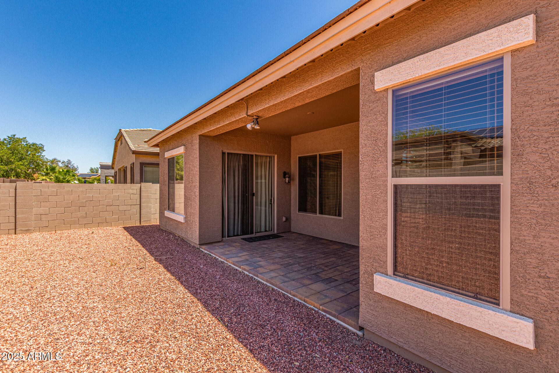 18186 W RIMROCK Street