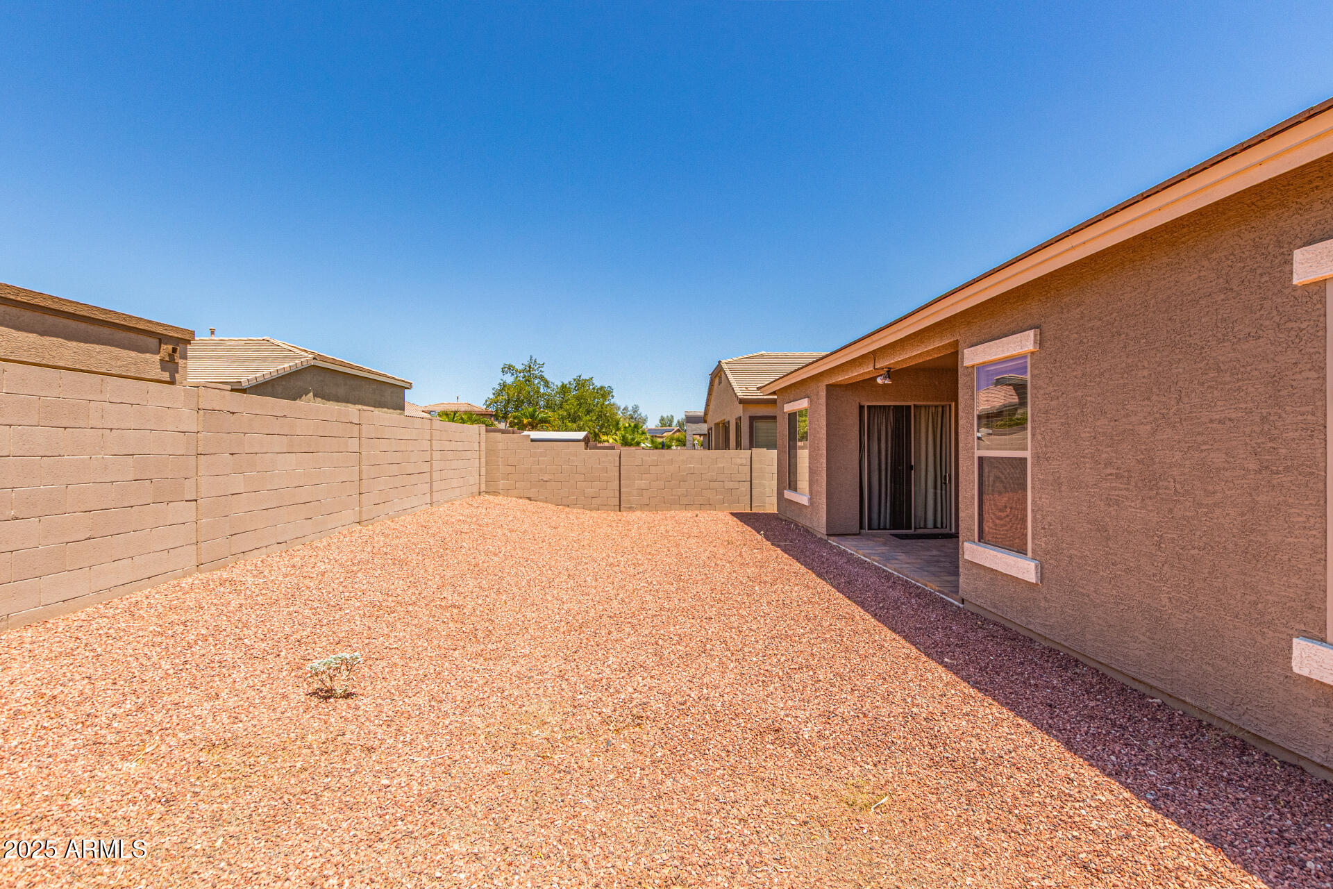 18186 W RIMROCK Street