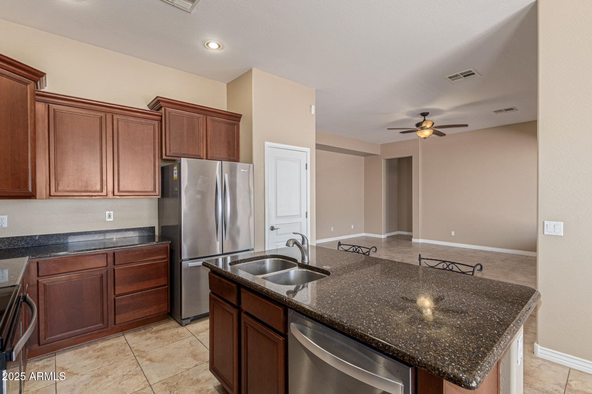 18186 W RIMROCK Street