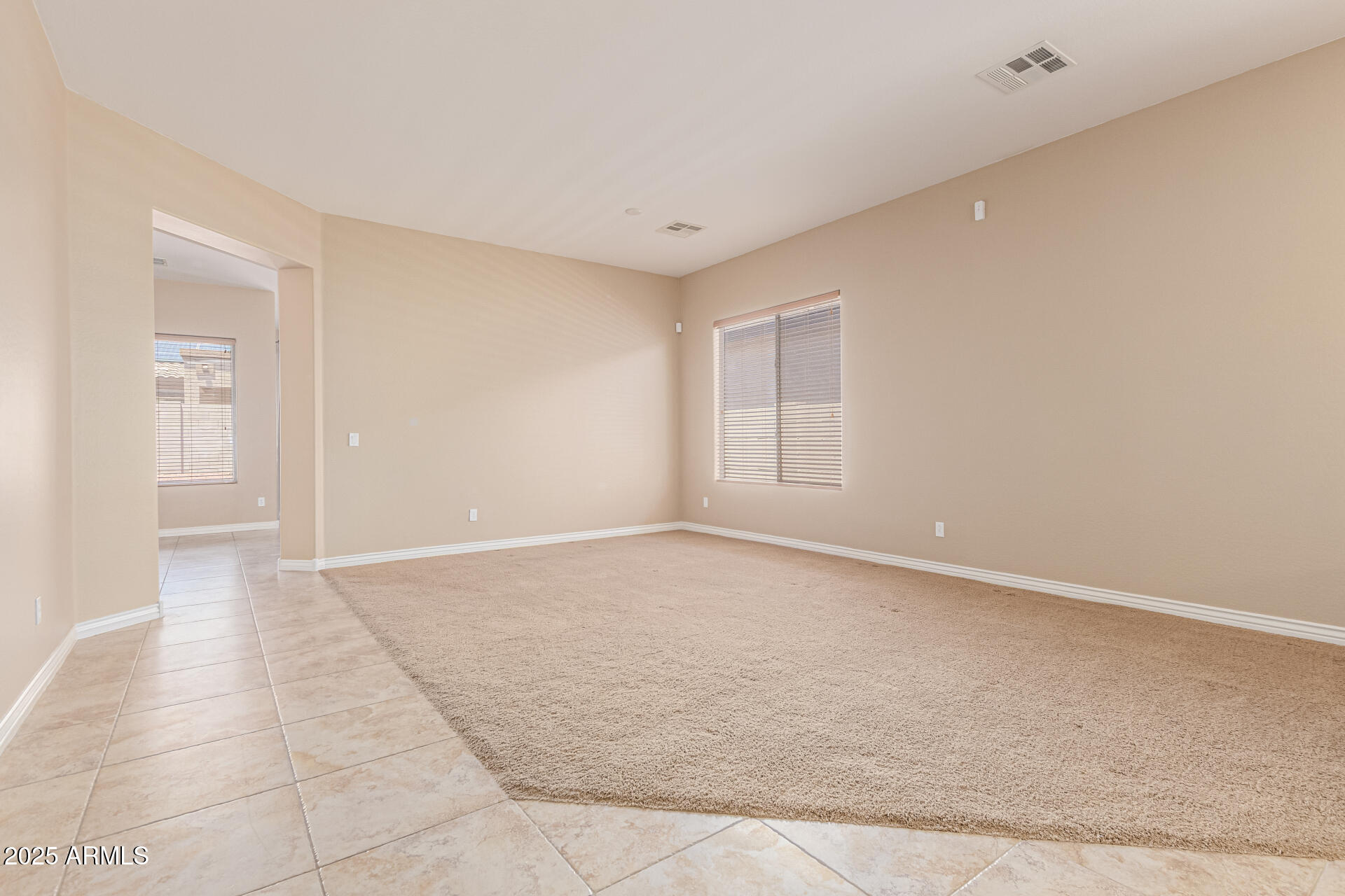 18186 W RIMROCK Street