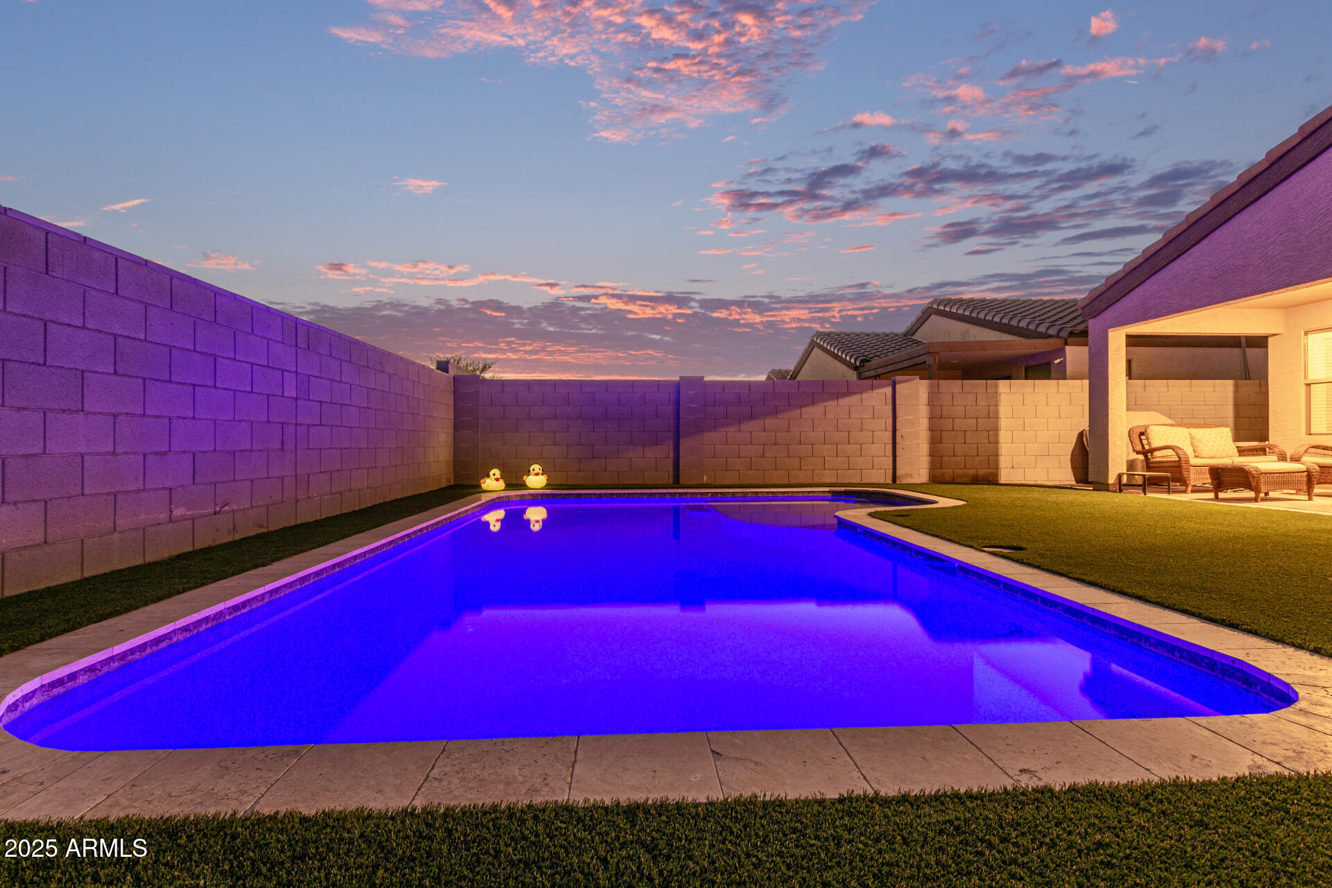 2535 W LA SALLE Street