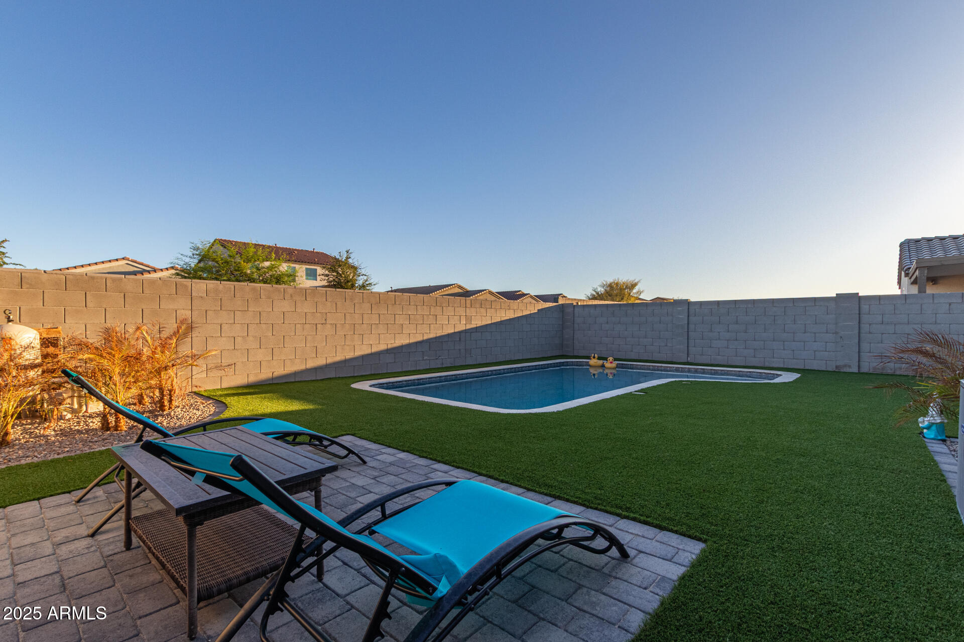 2535 W LA SALLE Street