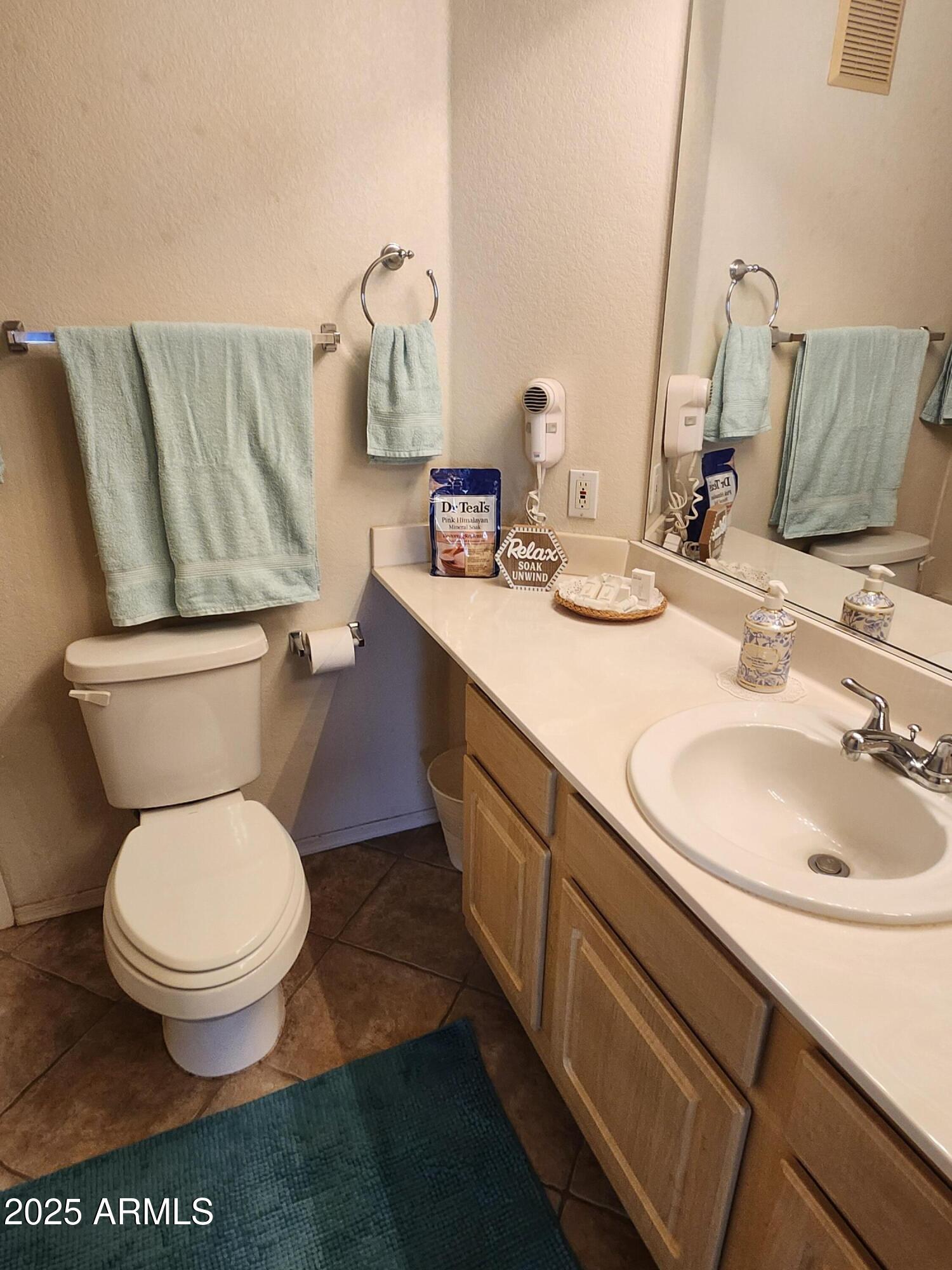 420 W 1ST Street, 319