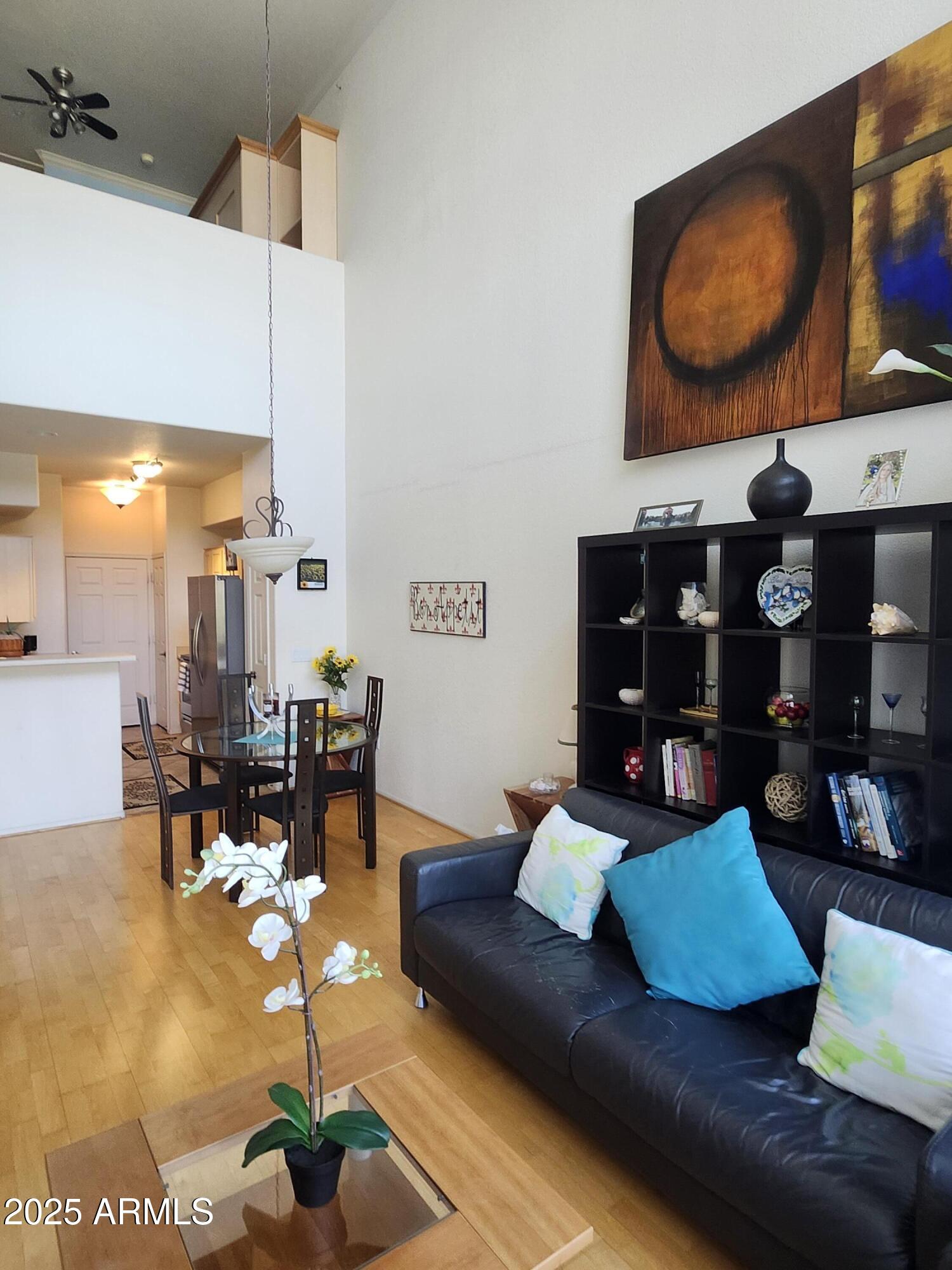 420 W 1ST Street, 319
