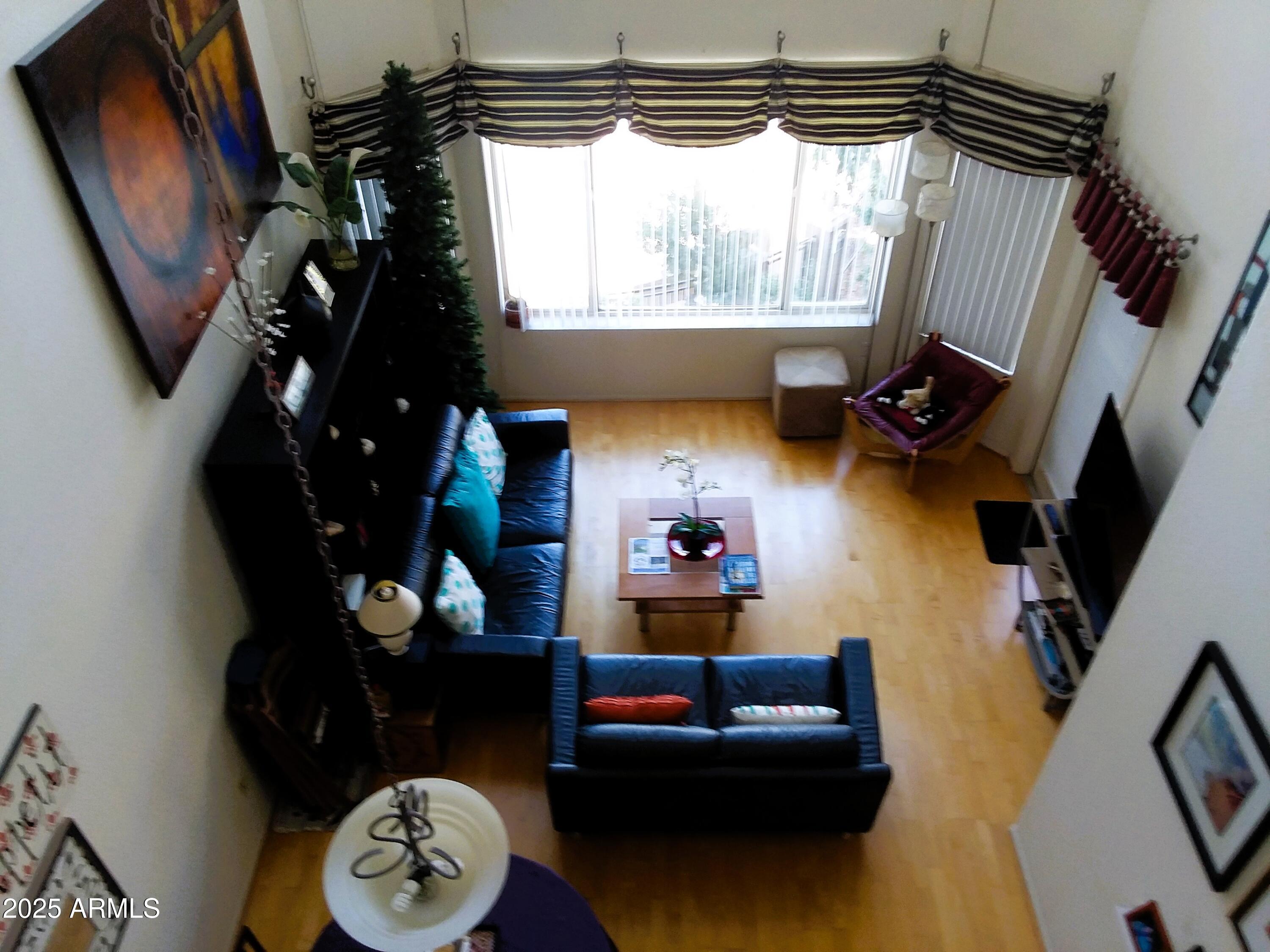 420 W 1ST Street, 319