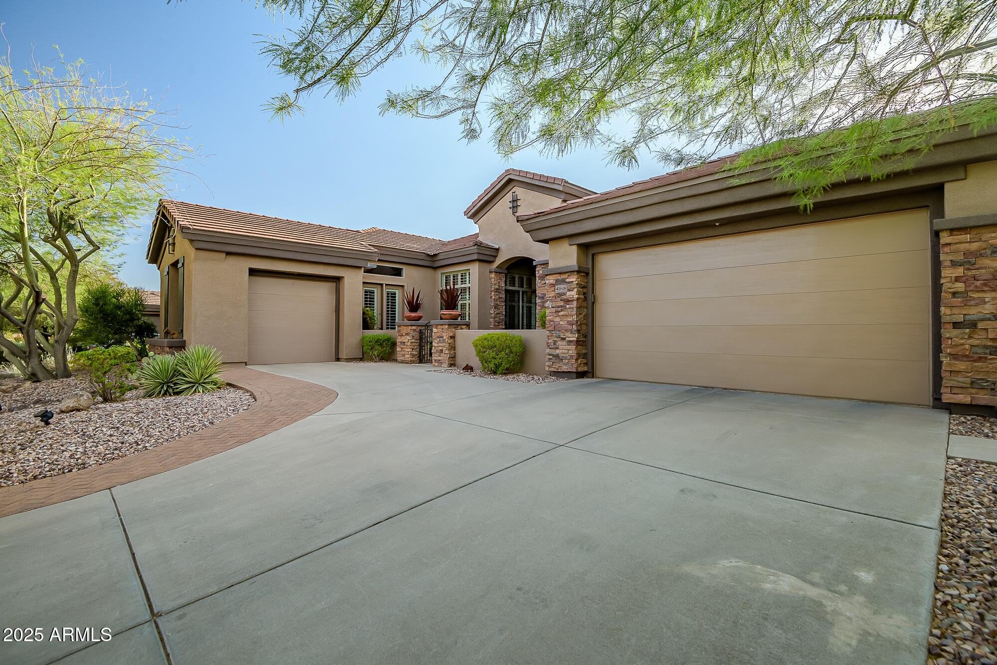 41618 N ANTHEM RIDGE Drive