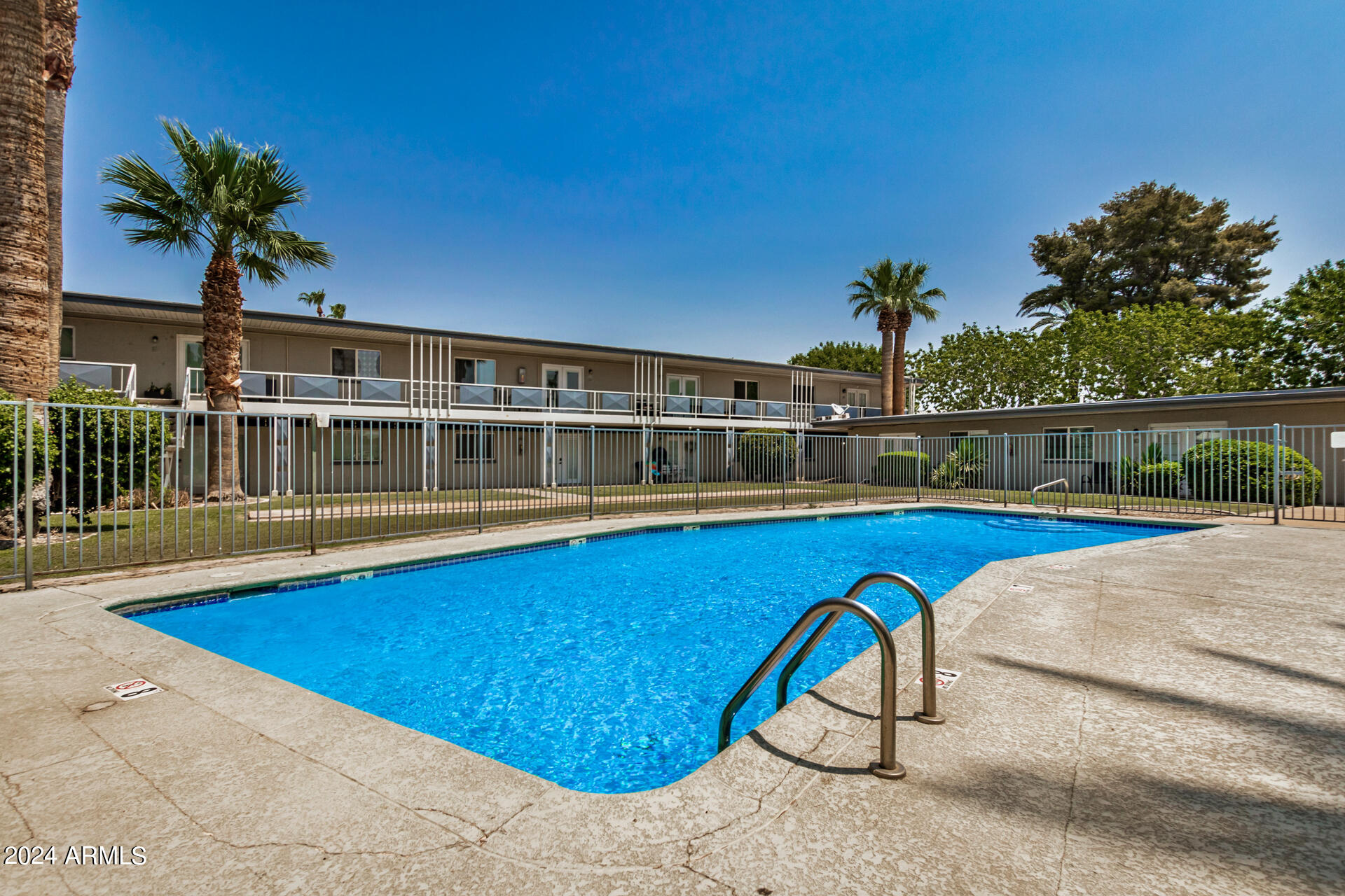 6834 E 4TH Street, 8