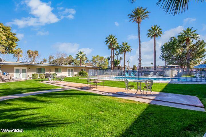 6834 E 4TH Street, 8