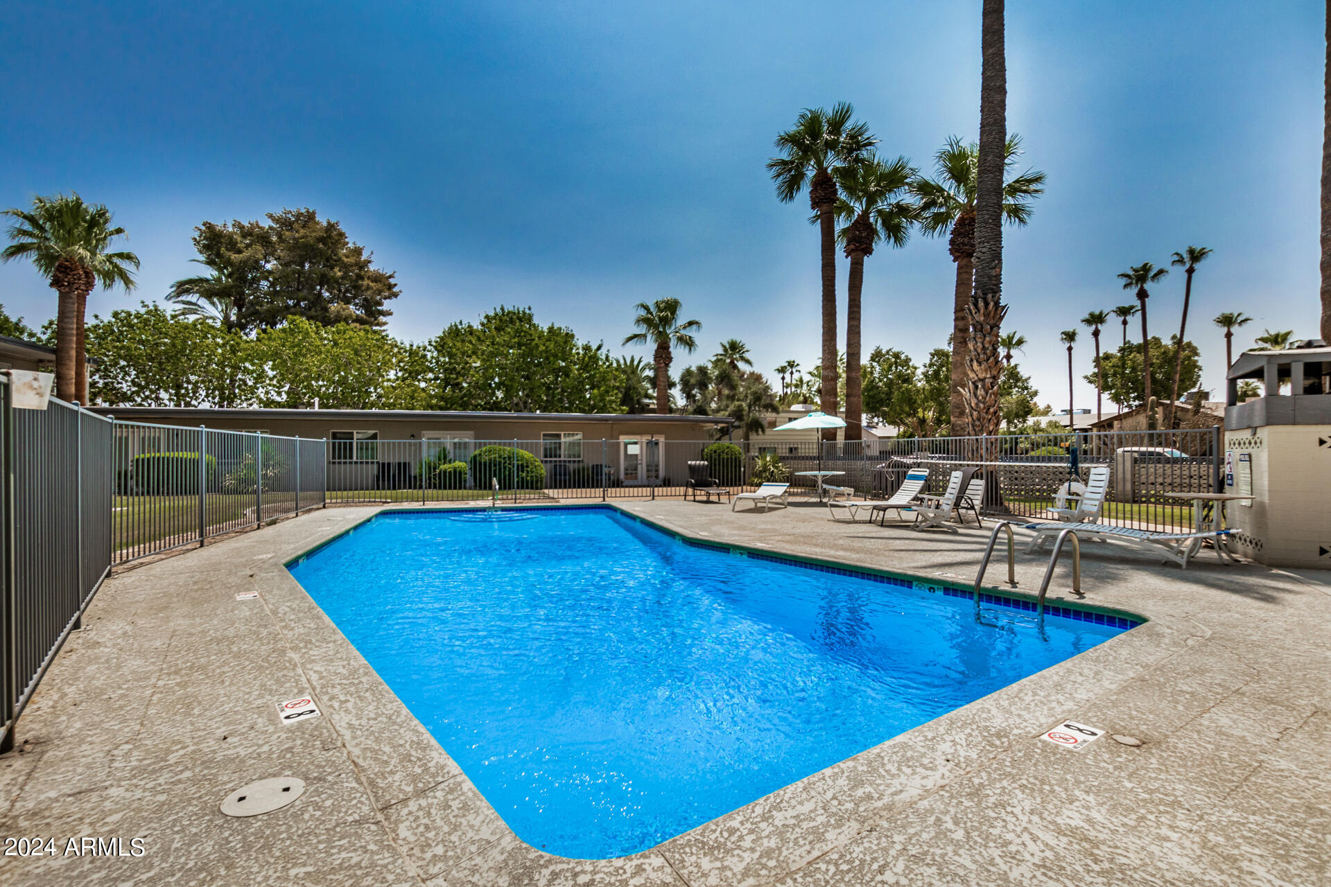 6834 E 4TH Street, 8